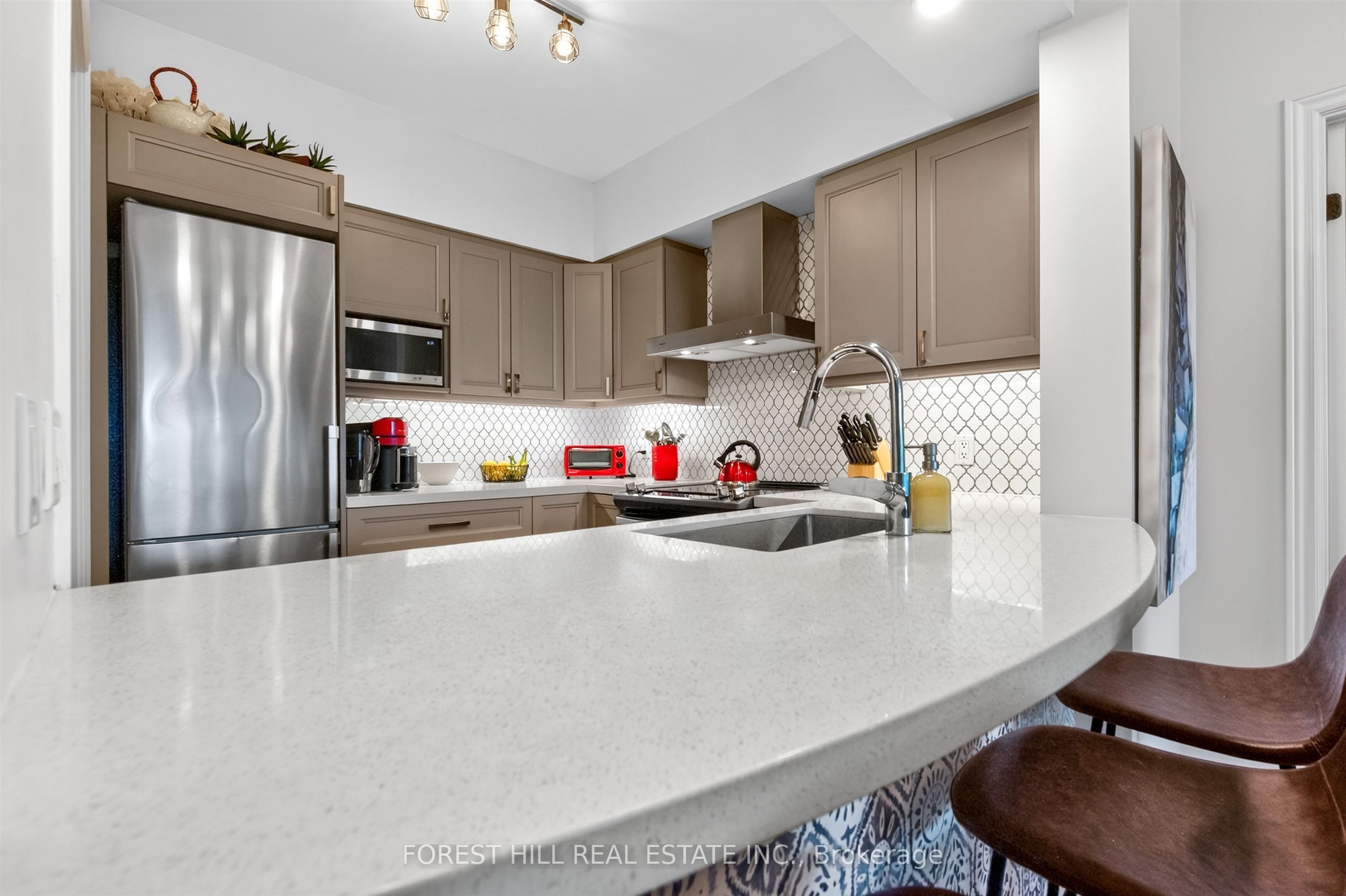 2 Edith Drive 508 Property Photo 13