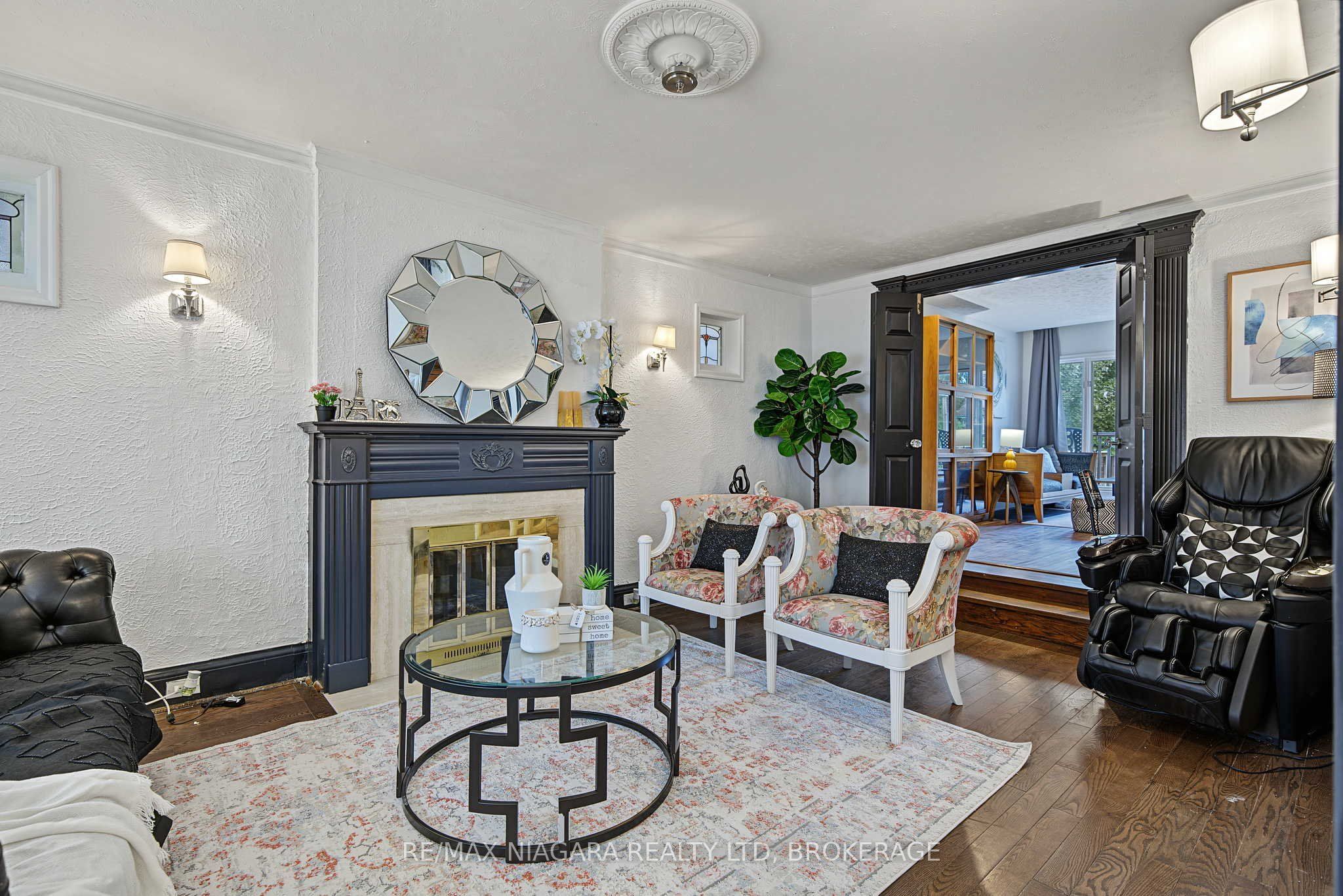 38 Yonge Boulevard Property Photo 7