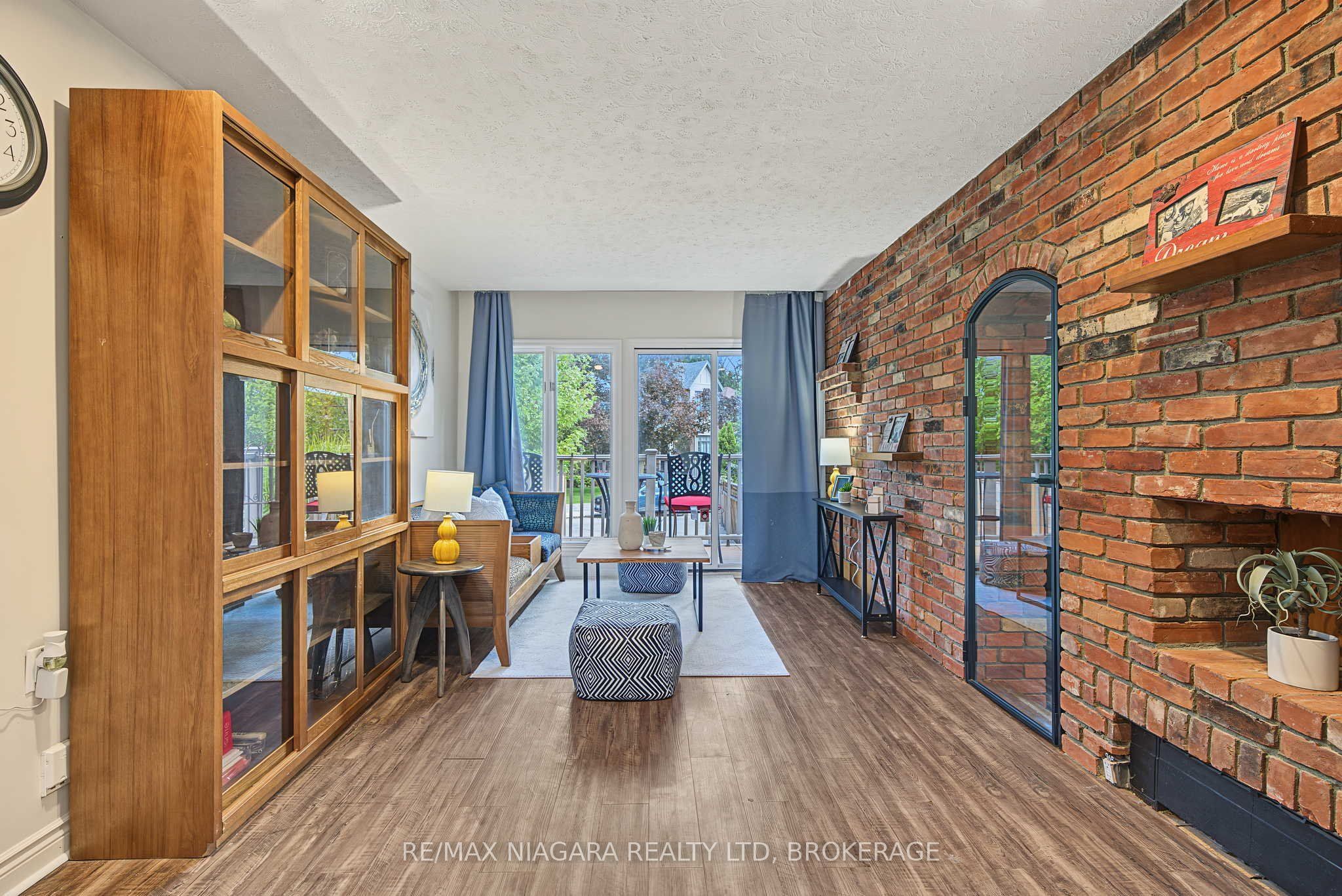 38 Yonge Boulevard Property Photo 12
