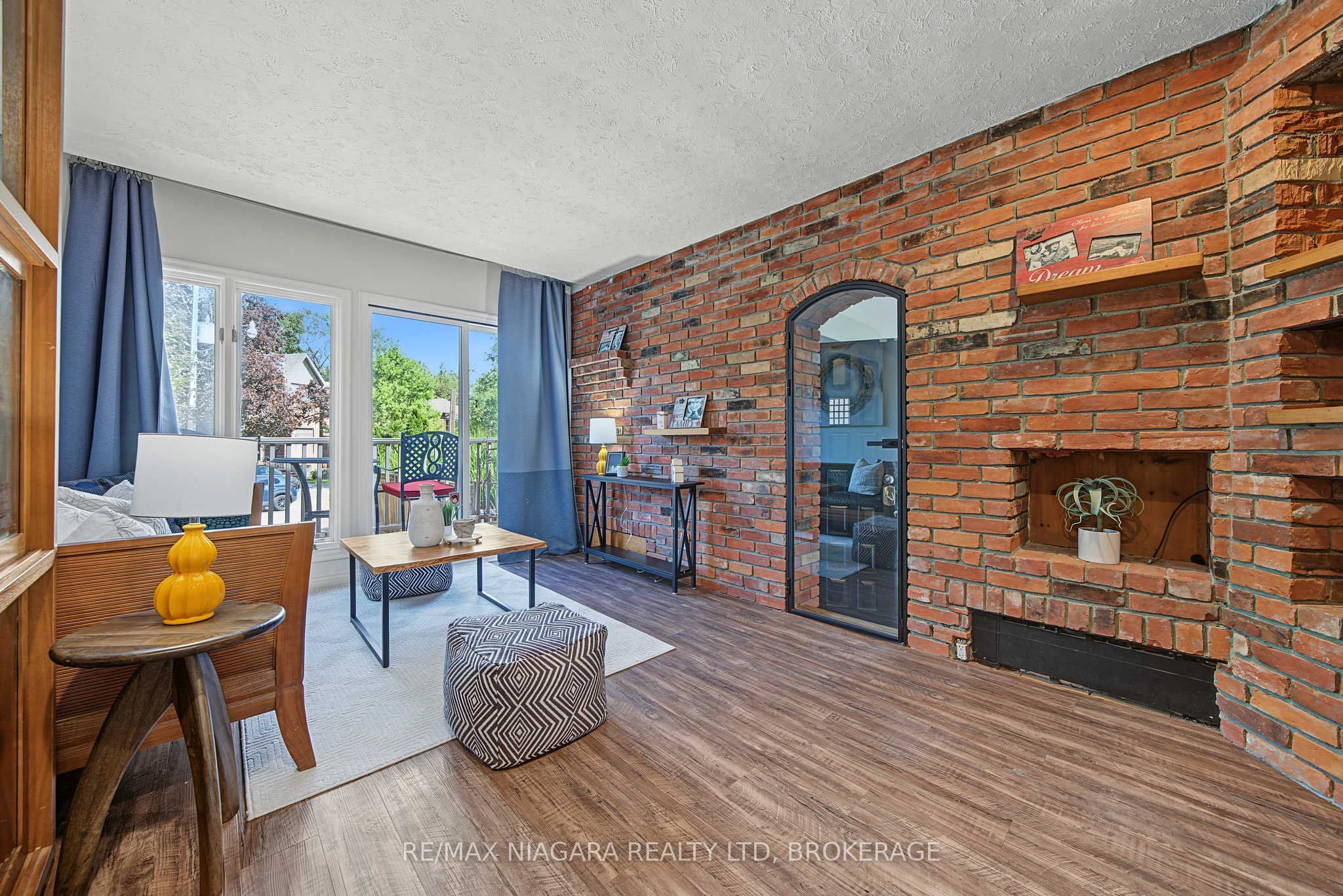 38 Yonge Boulevard Property Photo 13