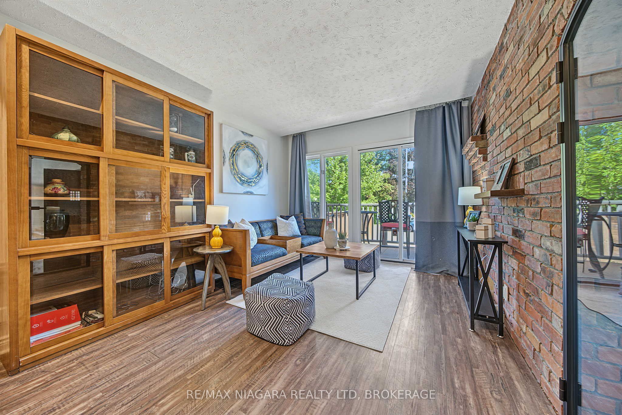 38 Yonge Boulevard Property Photo 15