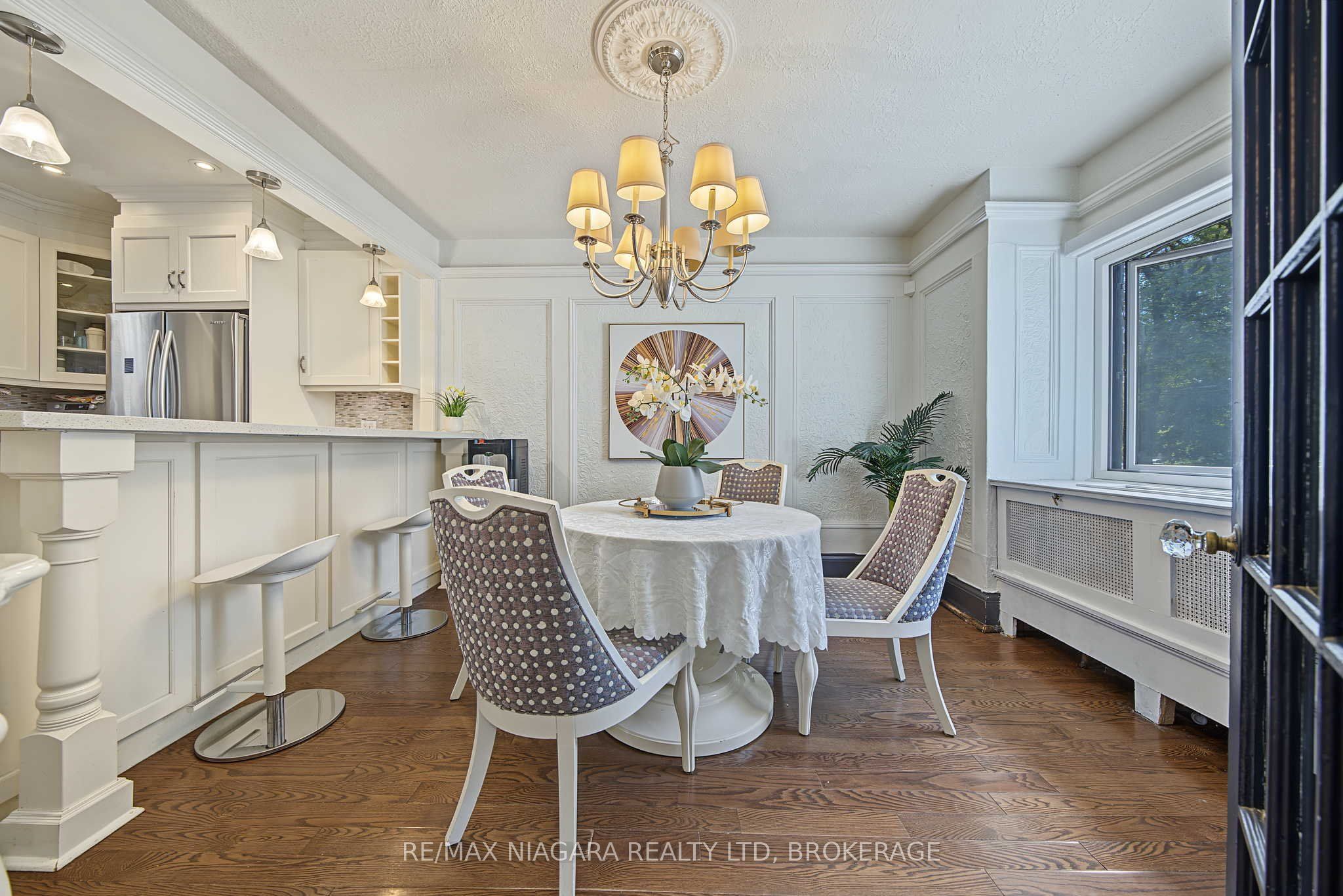 38 Yonge Boulevard Property Photo 16