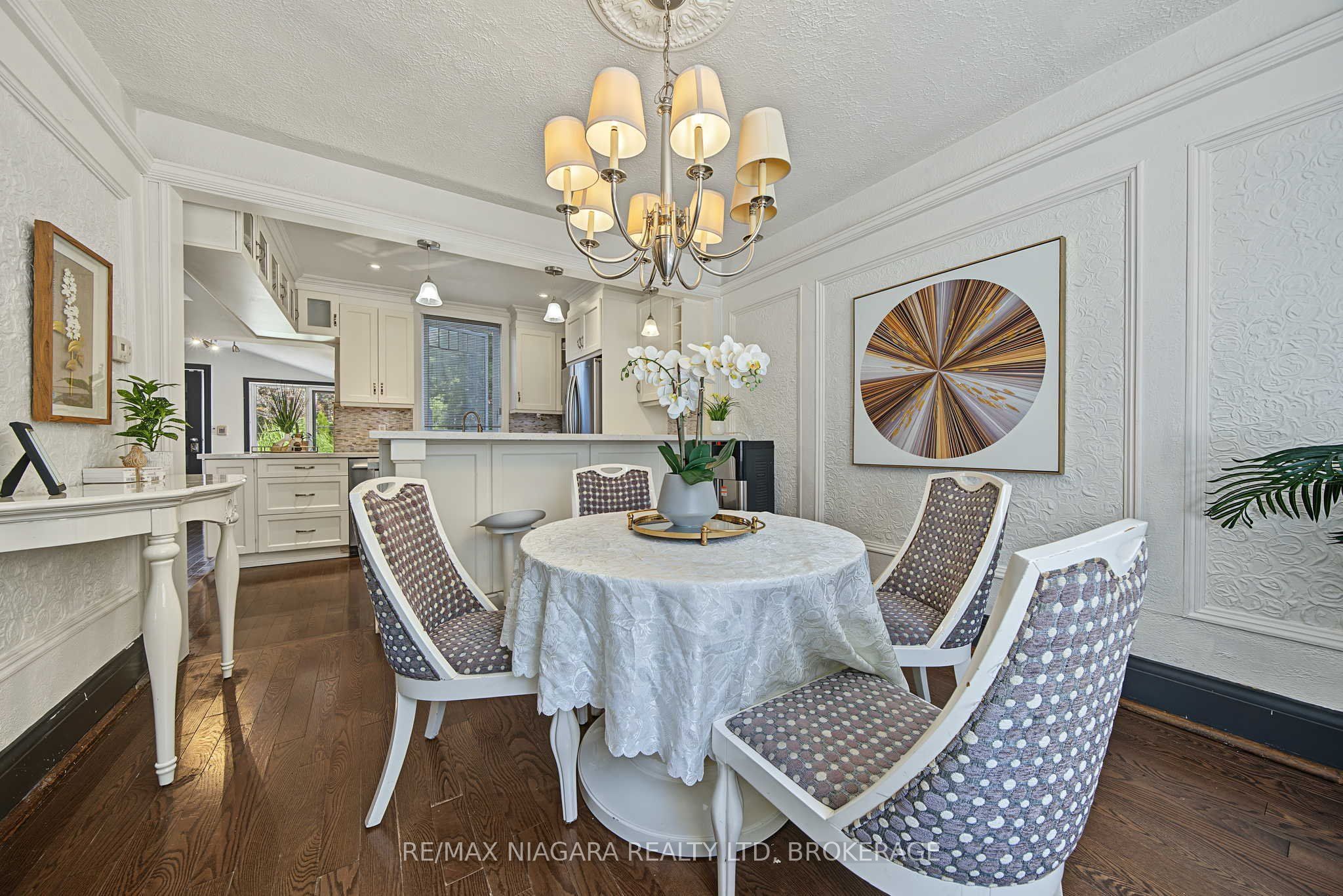 38 Yonge Boulevard Property Photo 17
