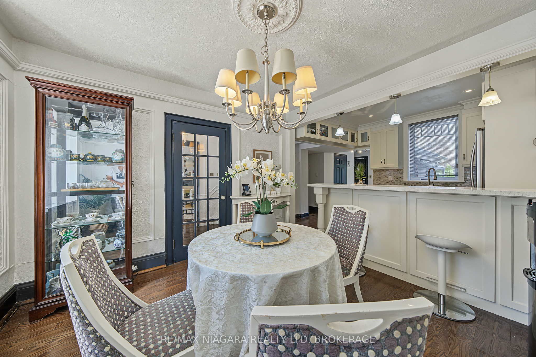 38 Yonge Boulevard Property Photo 18