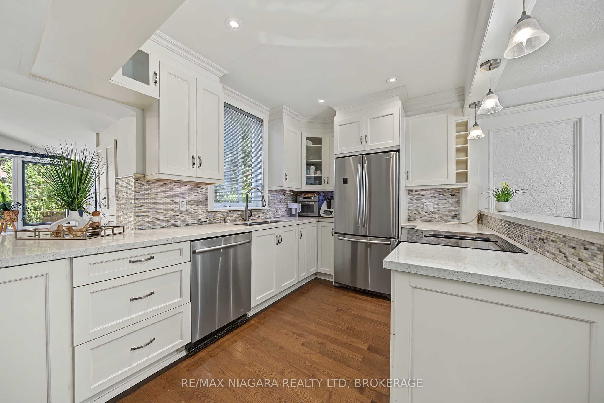 38 Yonge Boulevard Property Photo 19