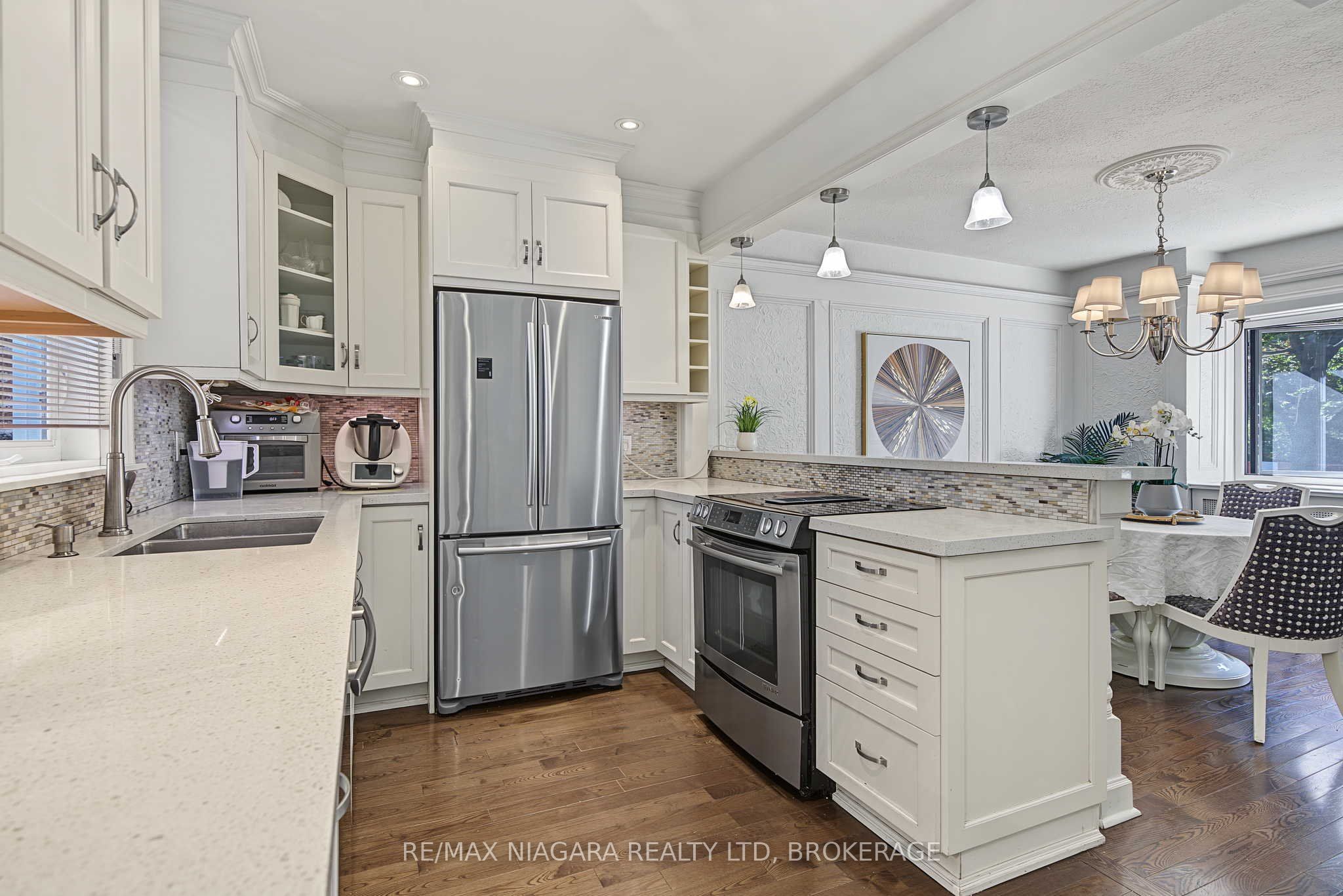 38 Yonge Boulevard Property Photo 20