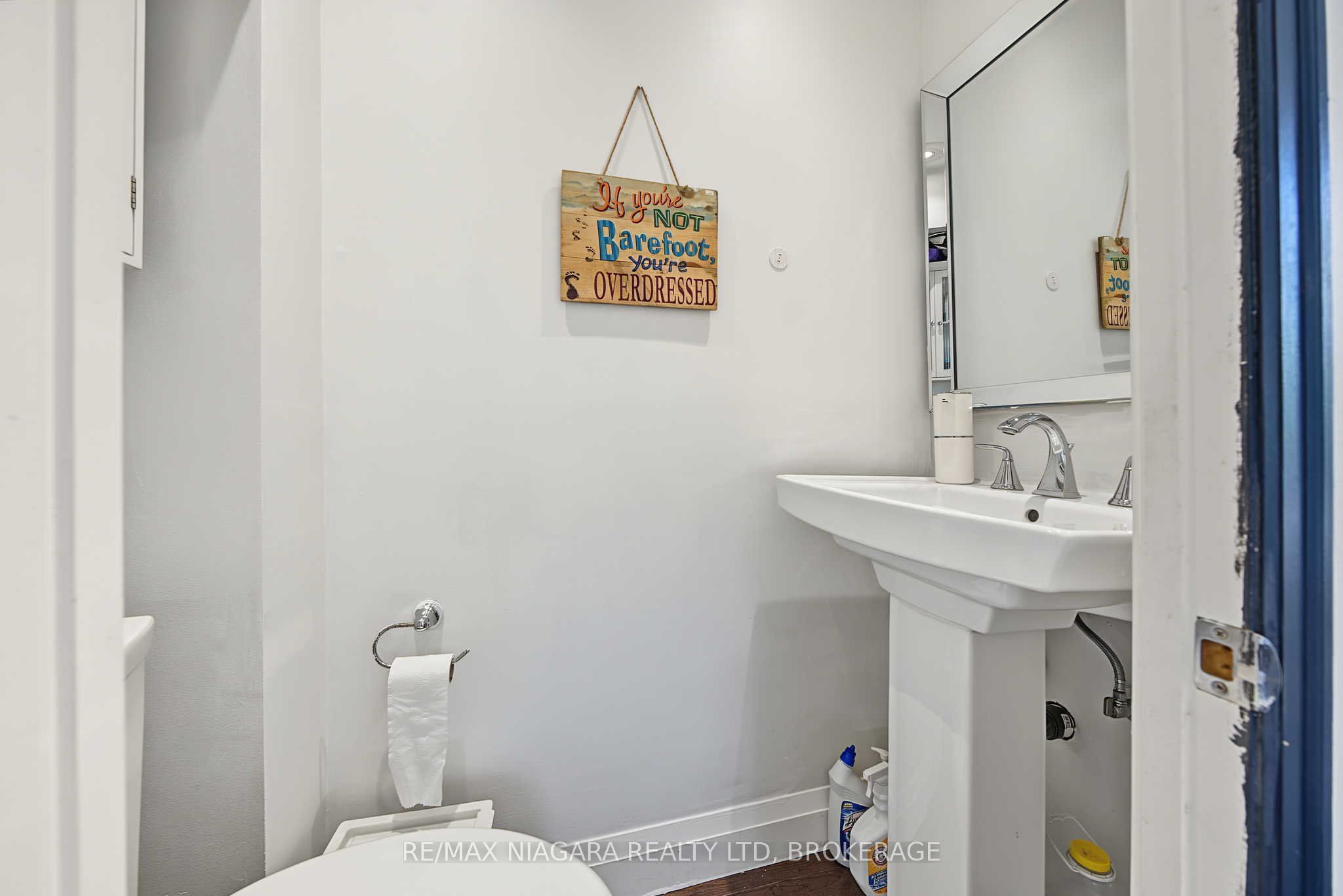 38 Yonge Boulevard Property Photo 22