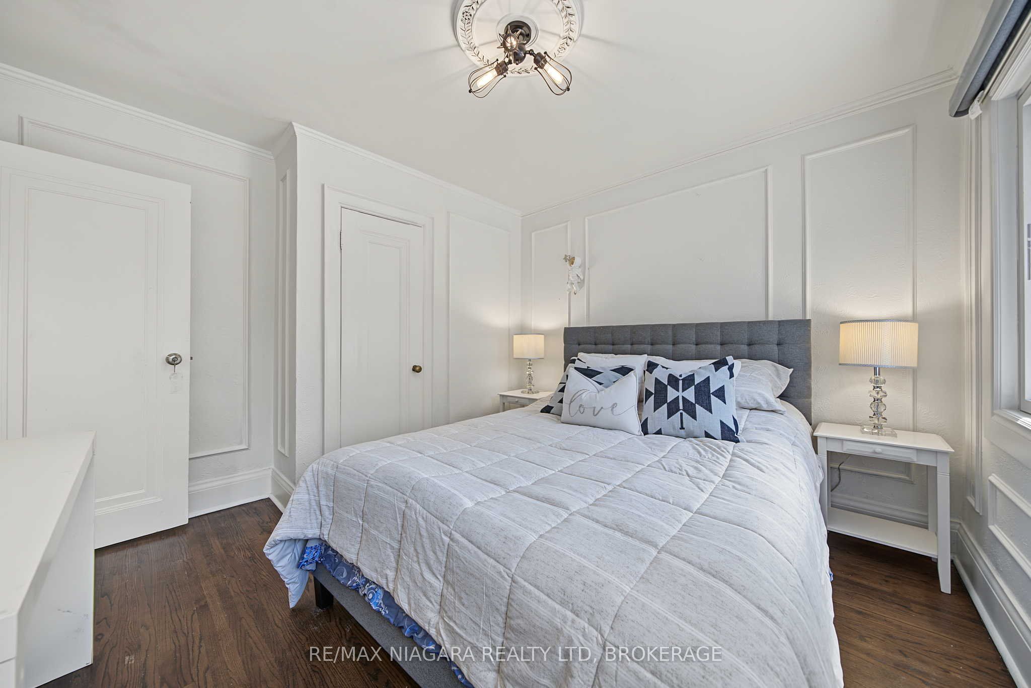 38 Yonge Boulevard Property Photo 28