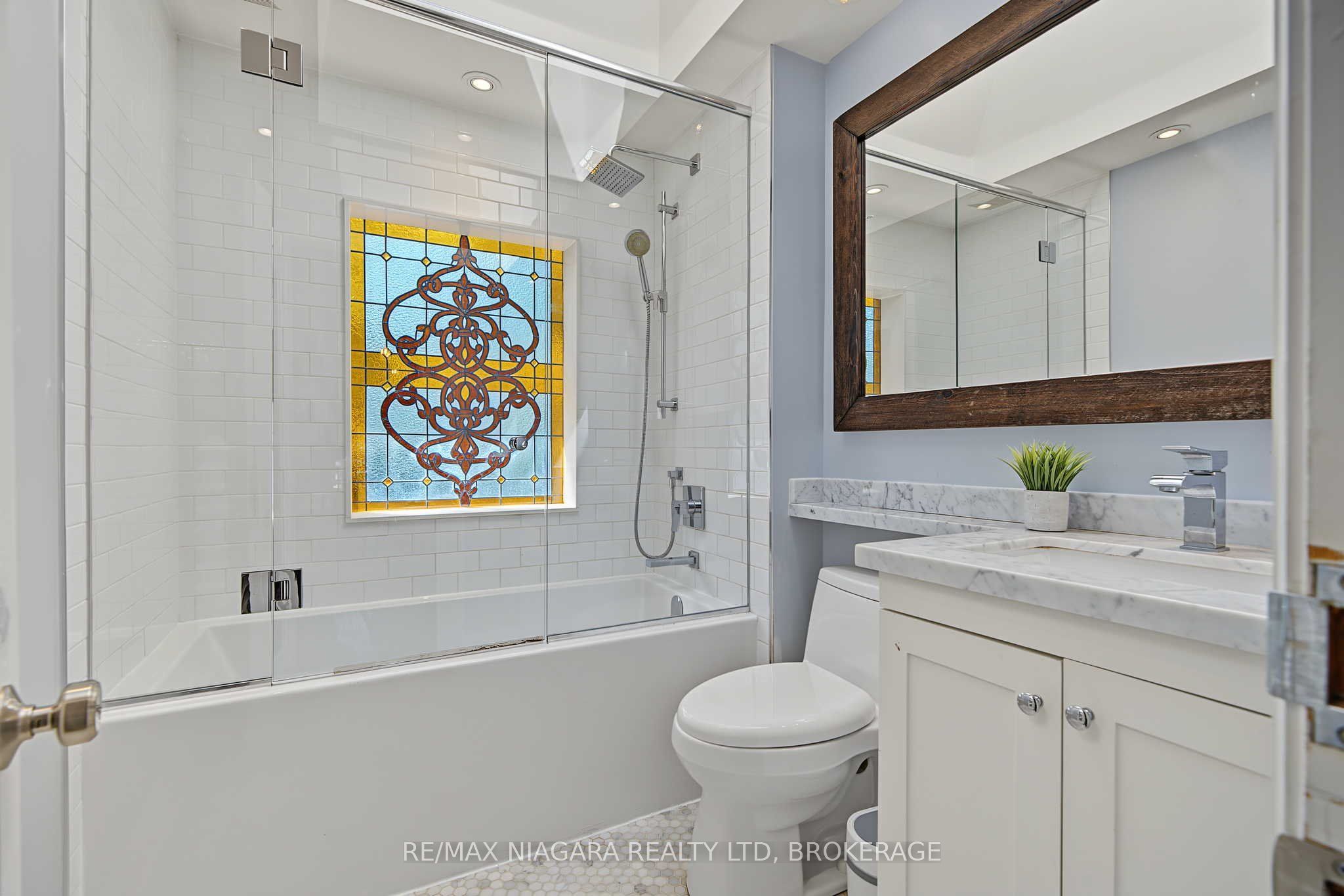38 Yonge Boulevard Property Photo 29