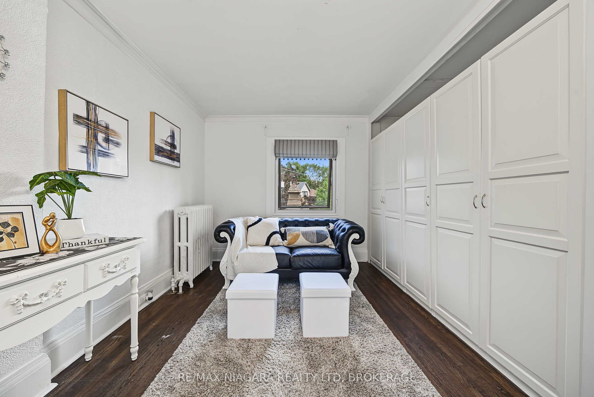 38 Yonge Boulevard Property Photo 35