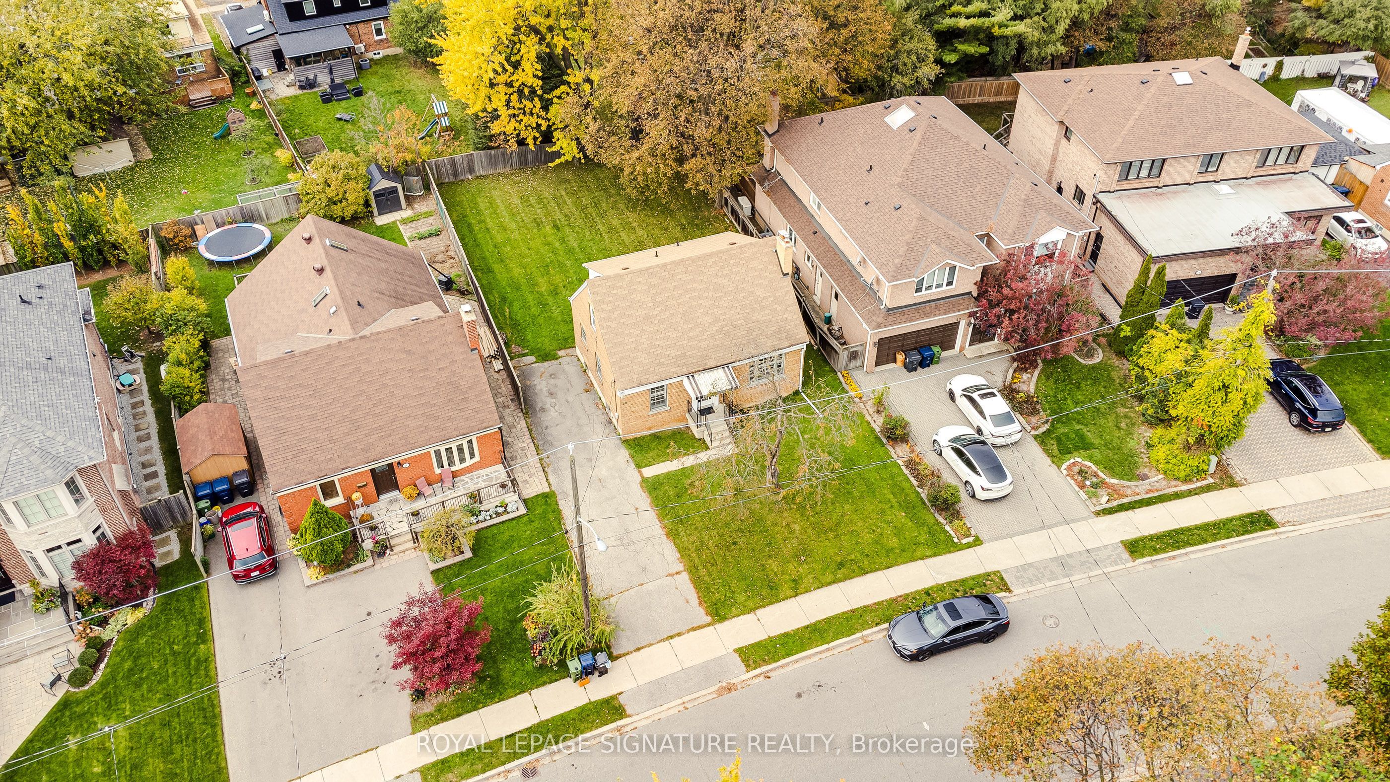 20 Silverton Avenue Property Photo 2