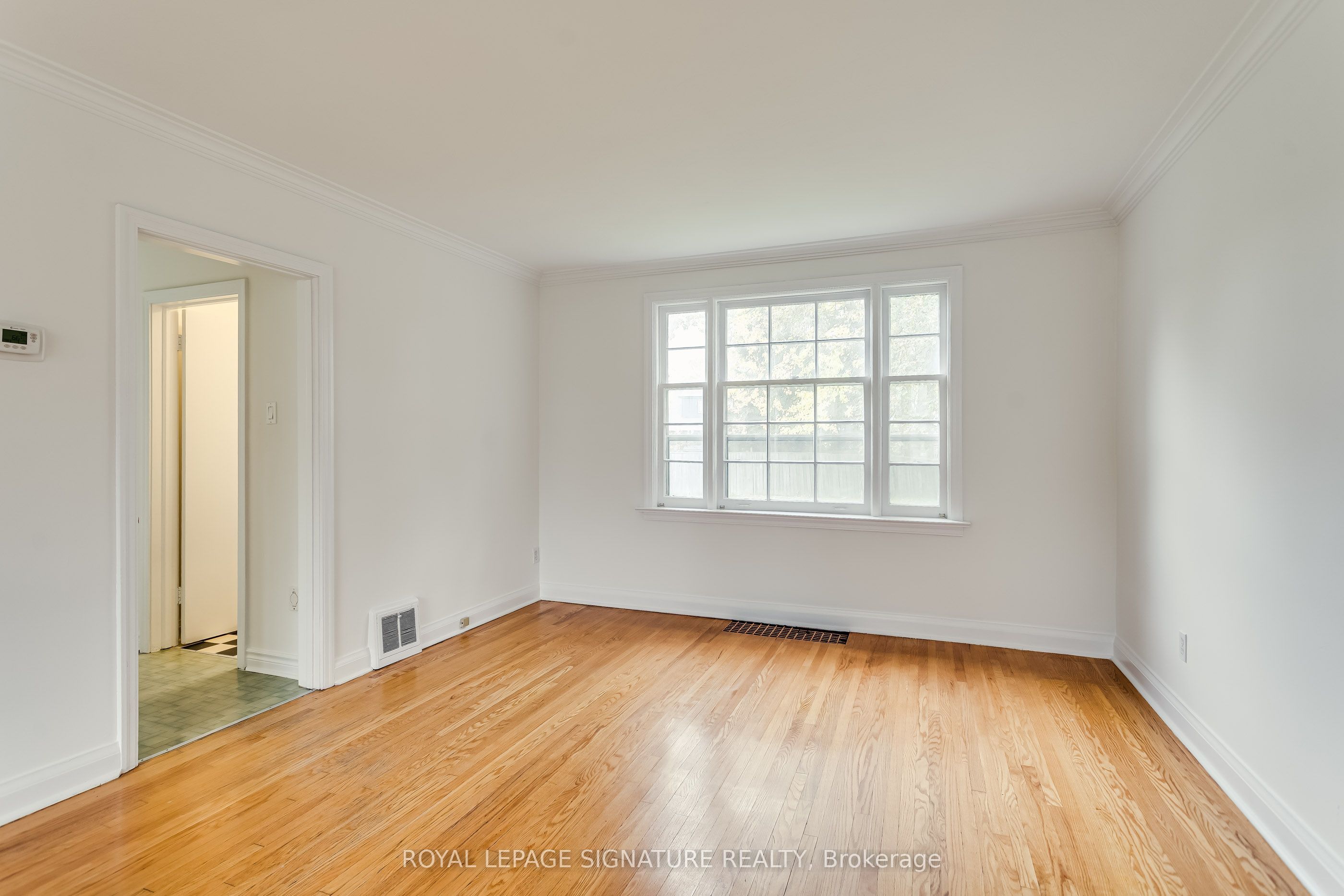20 Silverton Avenue Property Photo 8