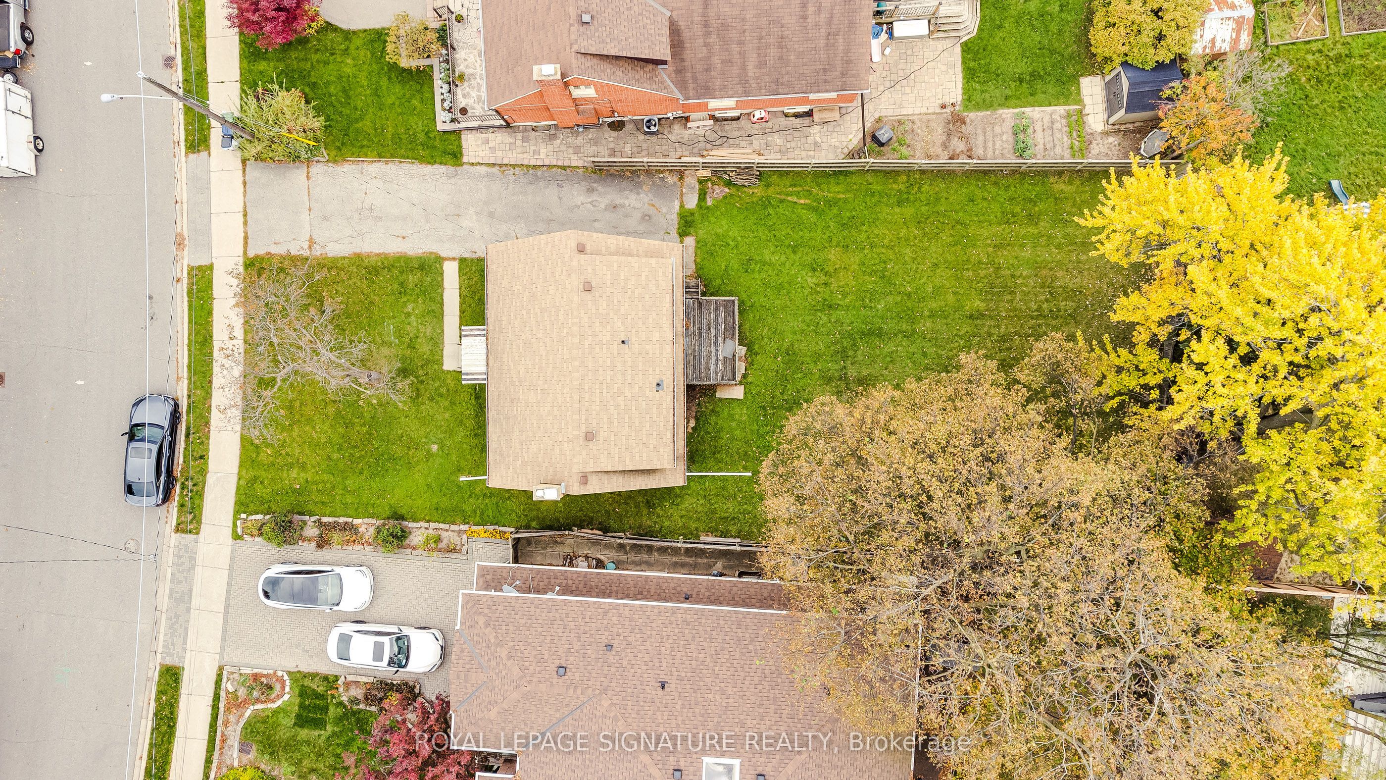 20 Silverton Avenue Property Photo 30