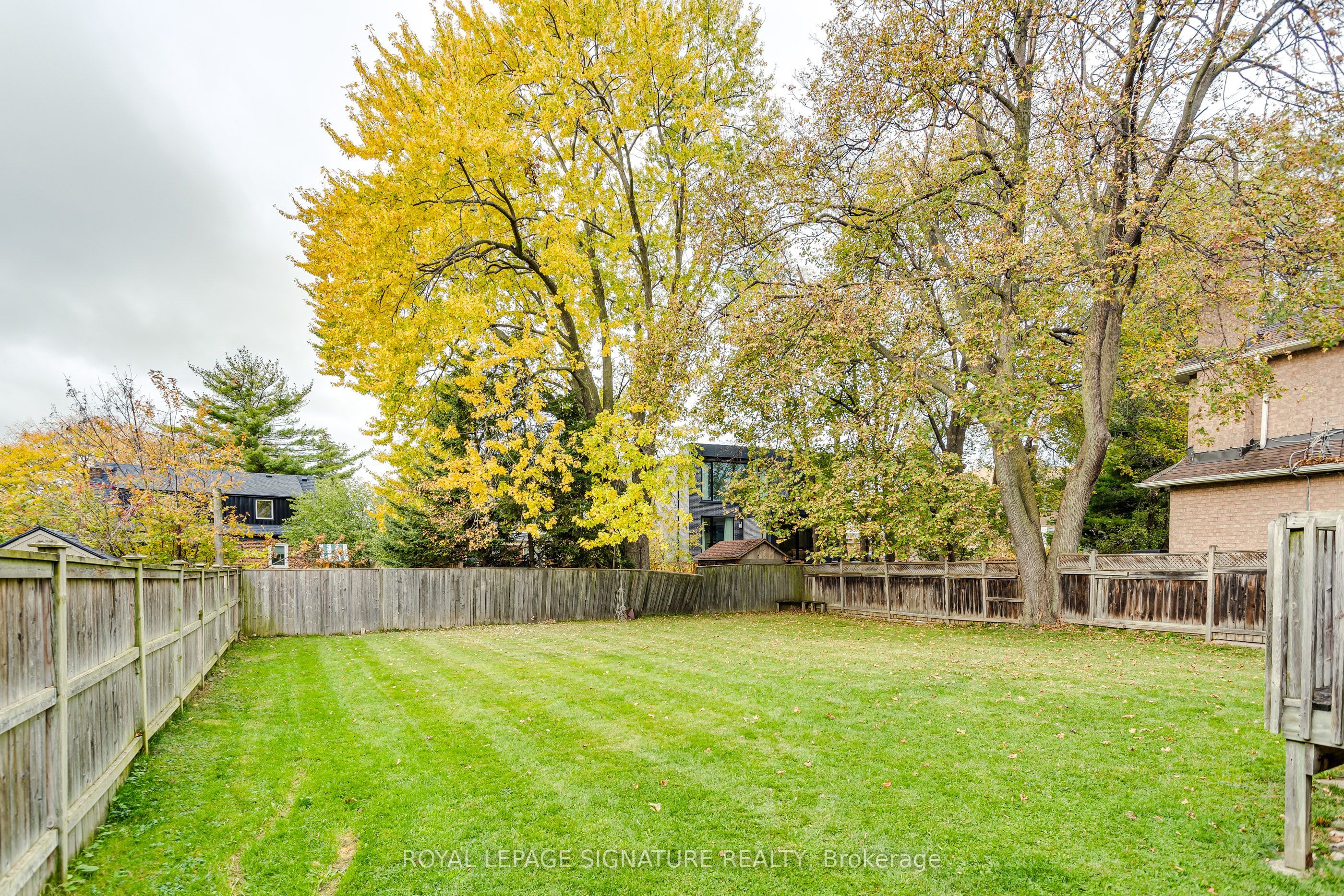20 Silverton Avenue Property Photo 33