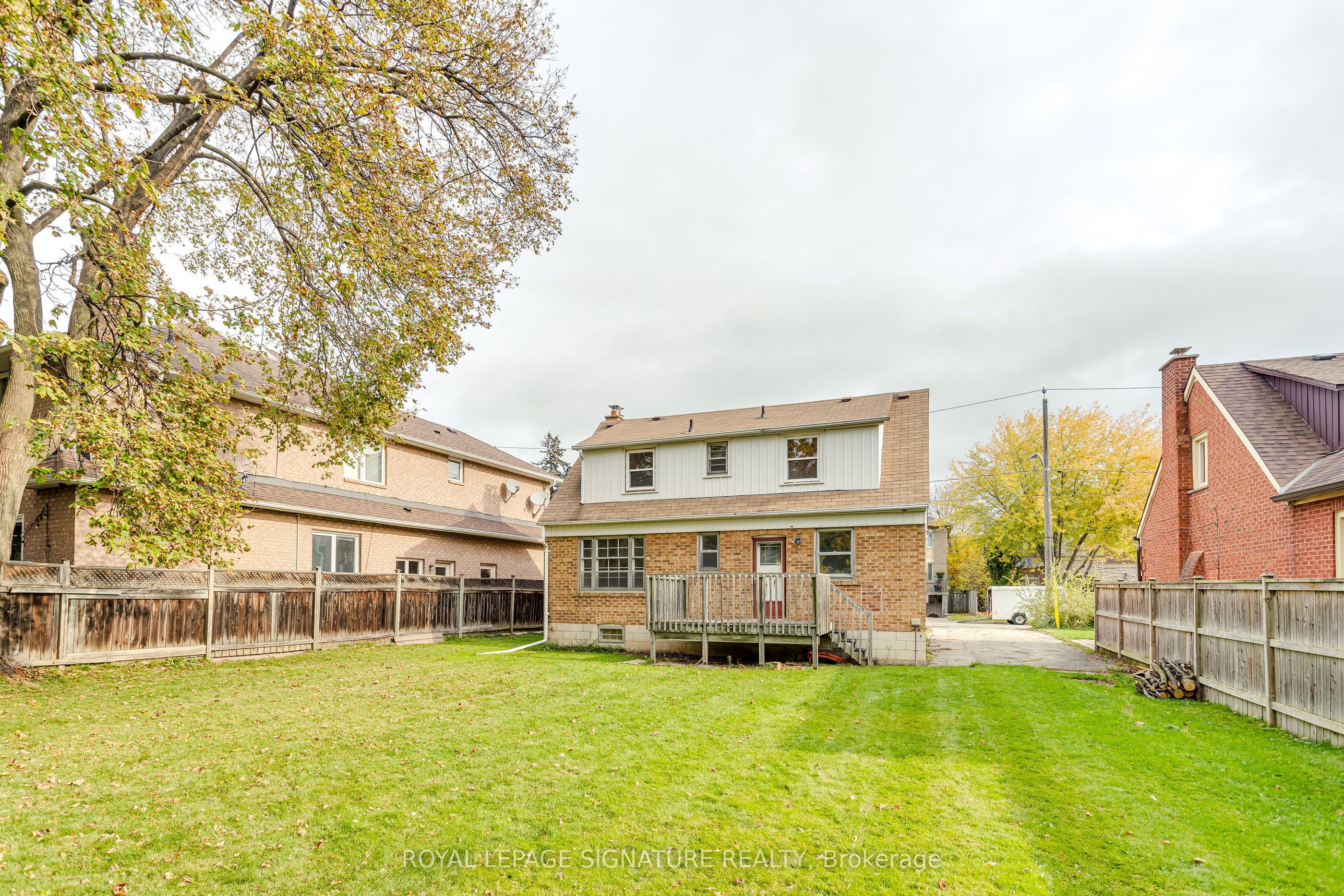 20 Silverton Avenue Property Photo 36