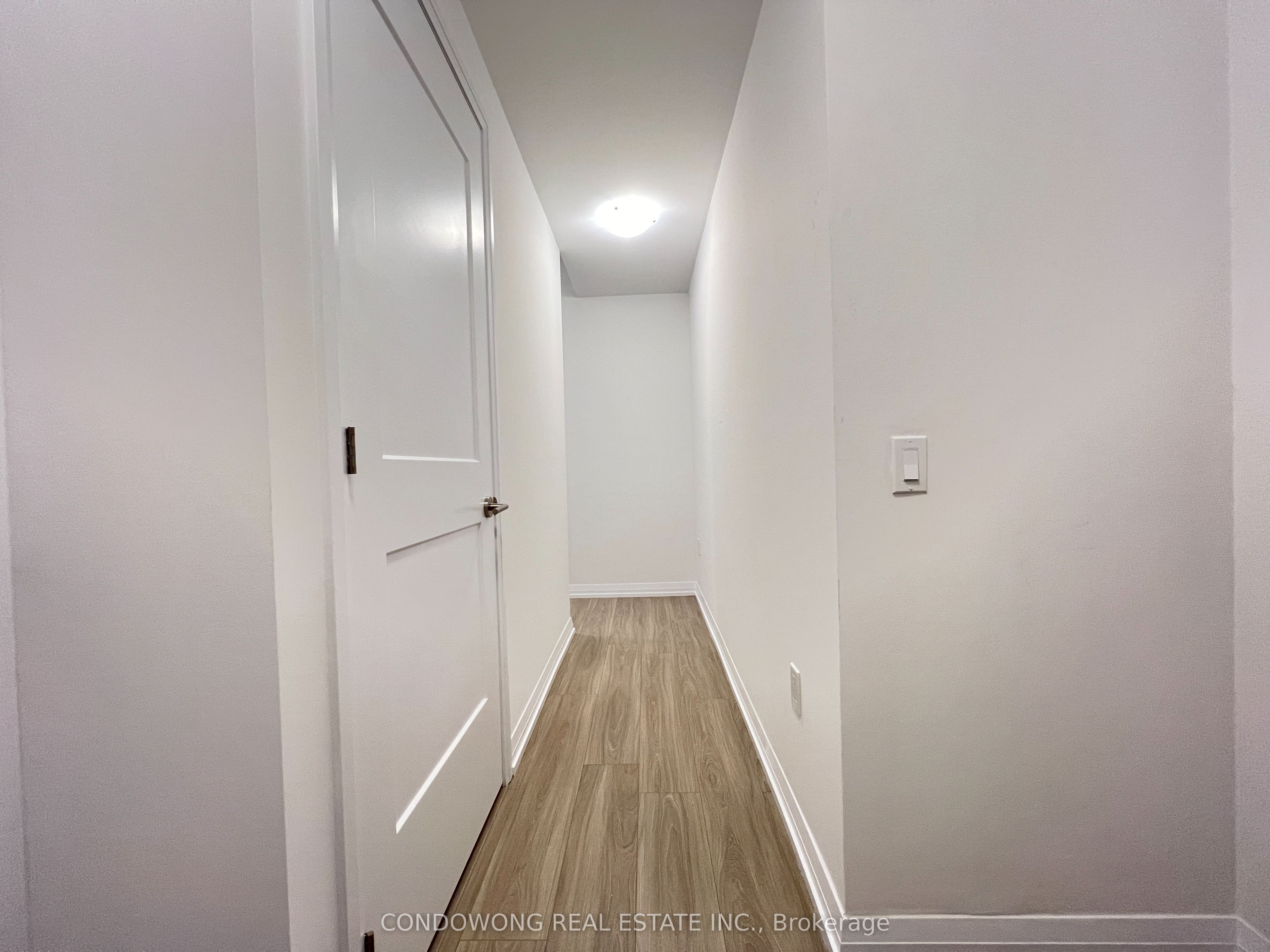 50 Dunfield Avenue 1019 Property Photo 2