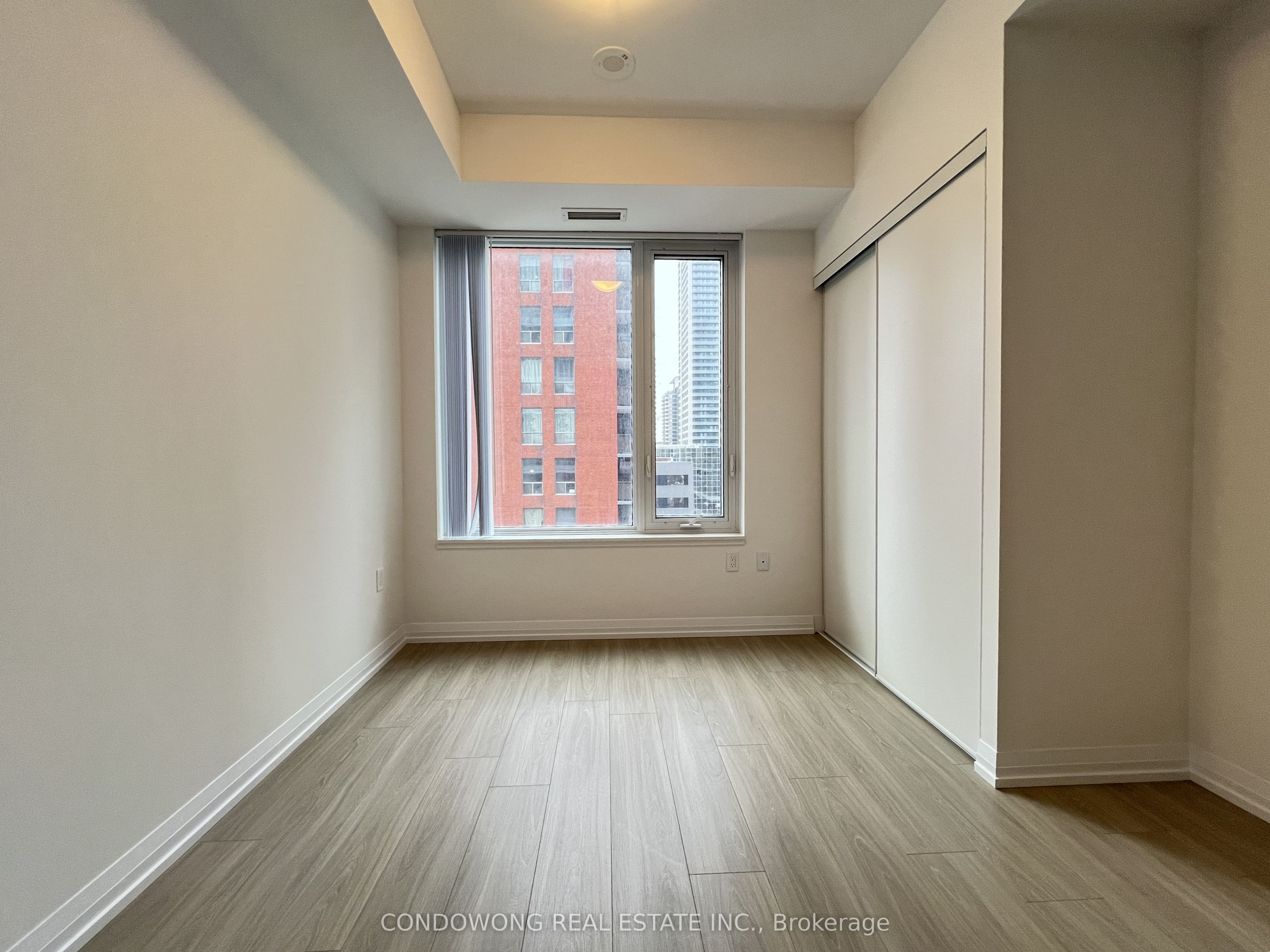 50 Dunfield Avenue 1019 Property Photo 7