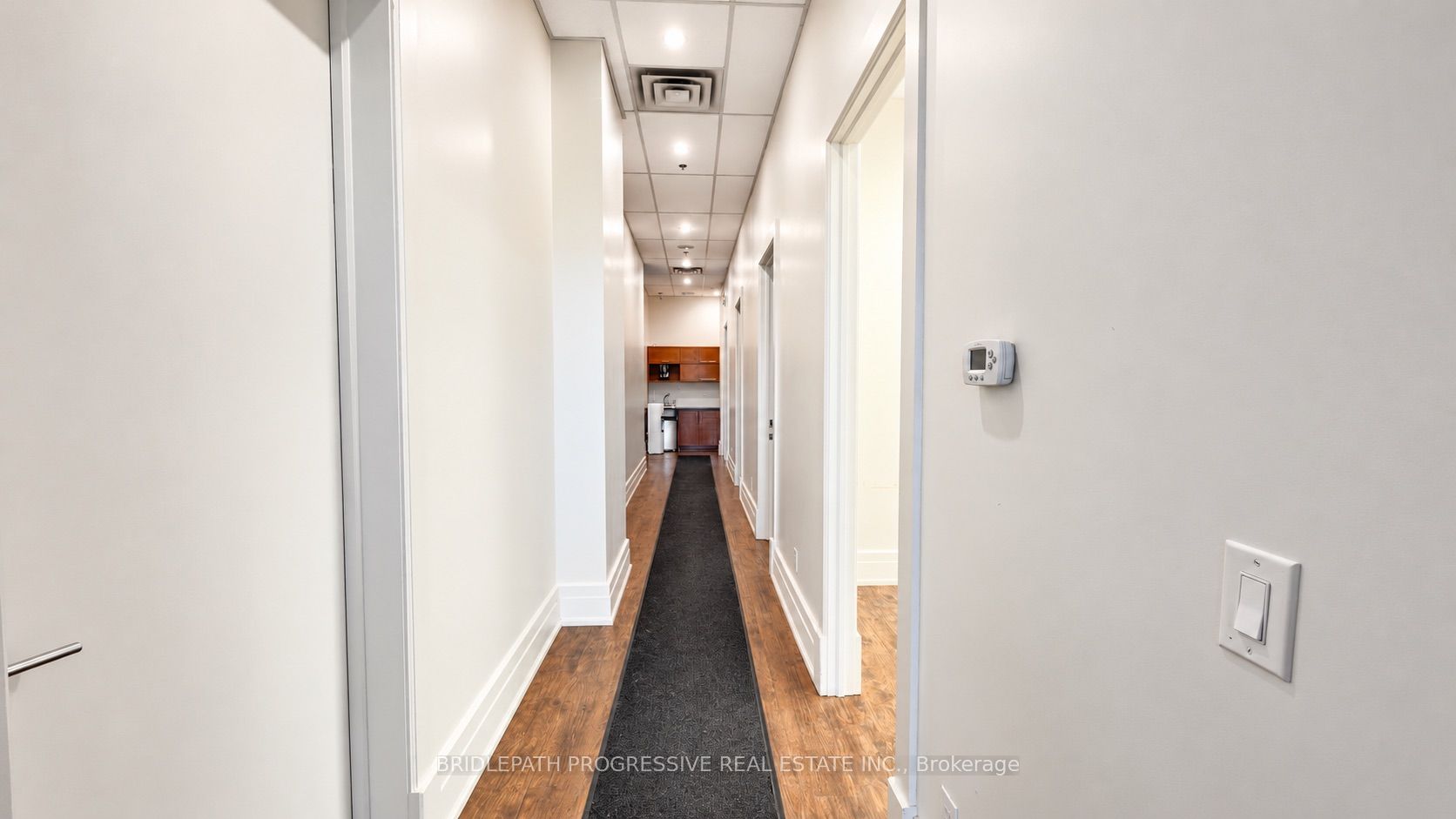678 Sheppard Avenue E H Property Photo 9
