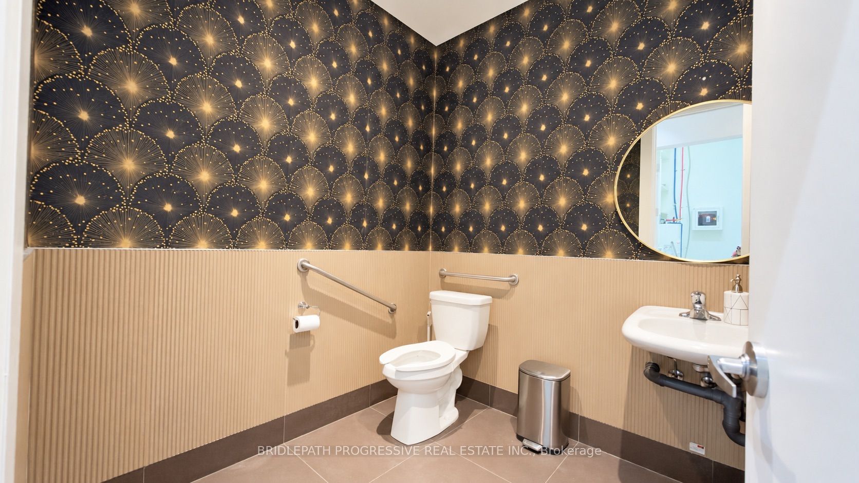 678 Sheppard Avenue E H Property Photo 11