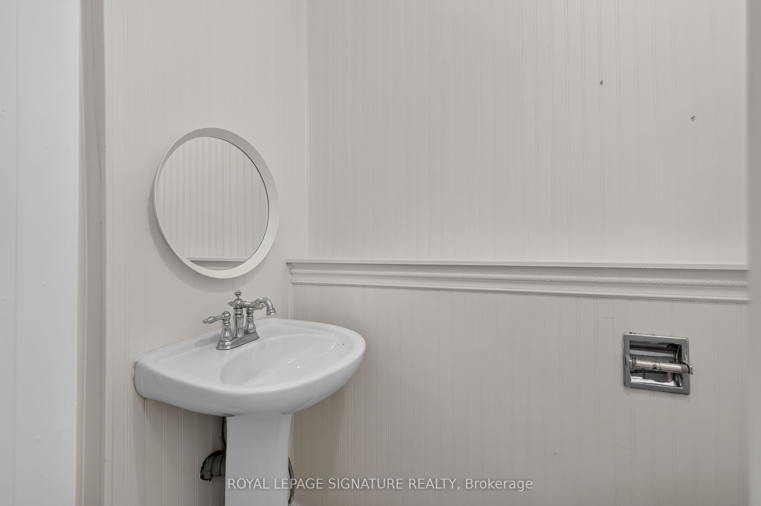 1136 Eglinton Avenue W Main Floor Property Photo 11