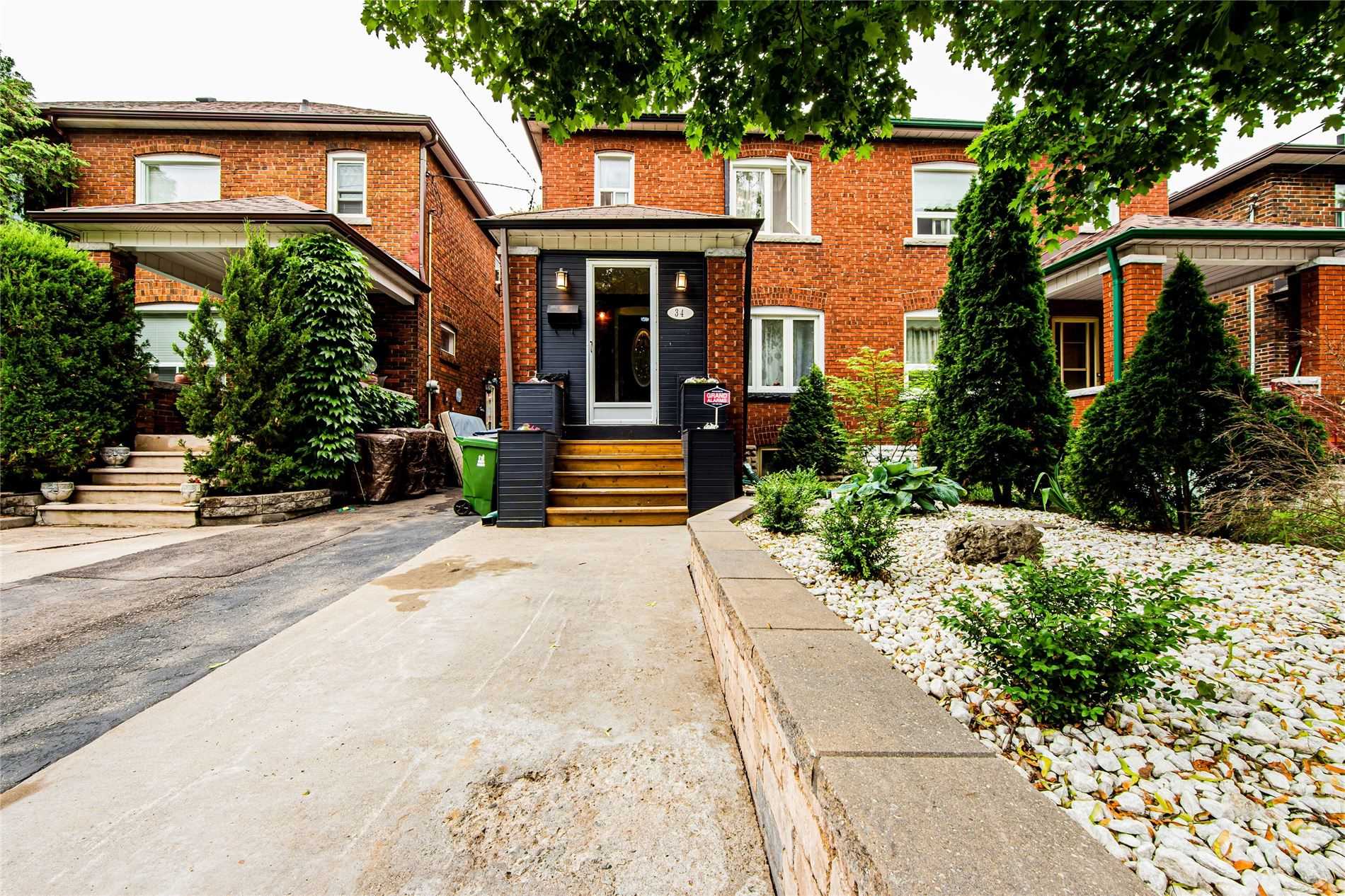 34 Roseneath Gdns Property Photo 2