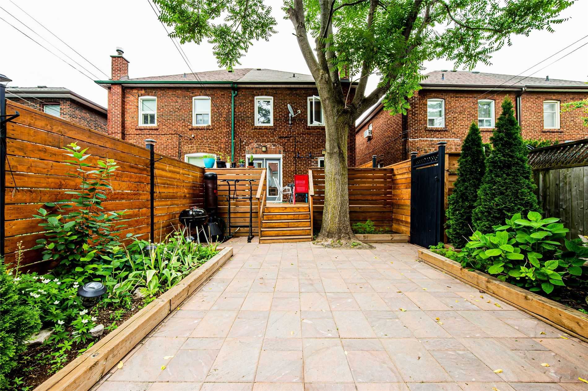 34 Roseneath Gdns Property Photo 33