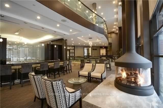 33 E Sheppard Ave #1003 Property Photo 2