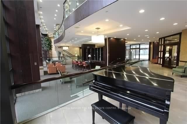 33 E Sheppard Ave #1003 Property Photo 3