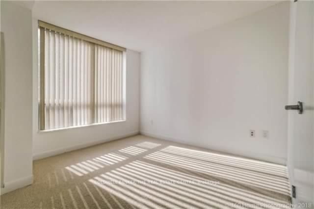 33 E Sheppard Ave #1003 Property Photo 8