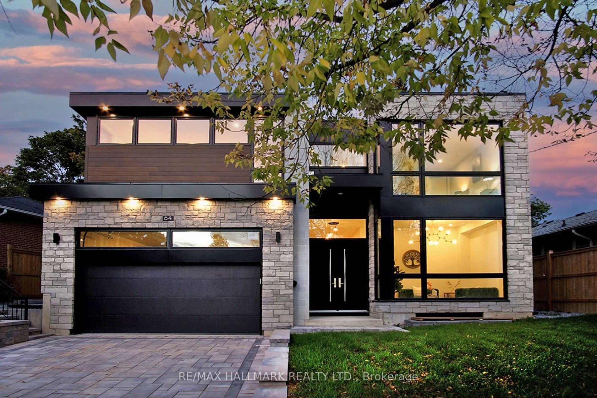 64 Caronport Cres Property Photo 1
