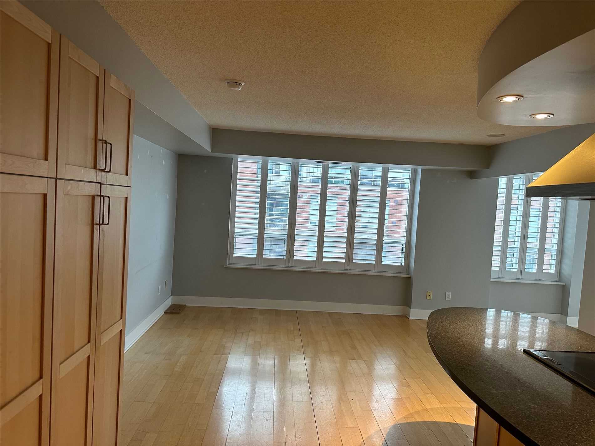 550 Queens Quay #1027 Property Photo 6