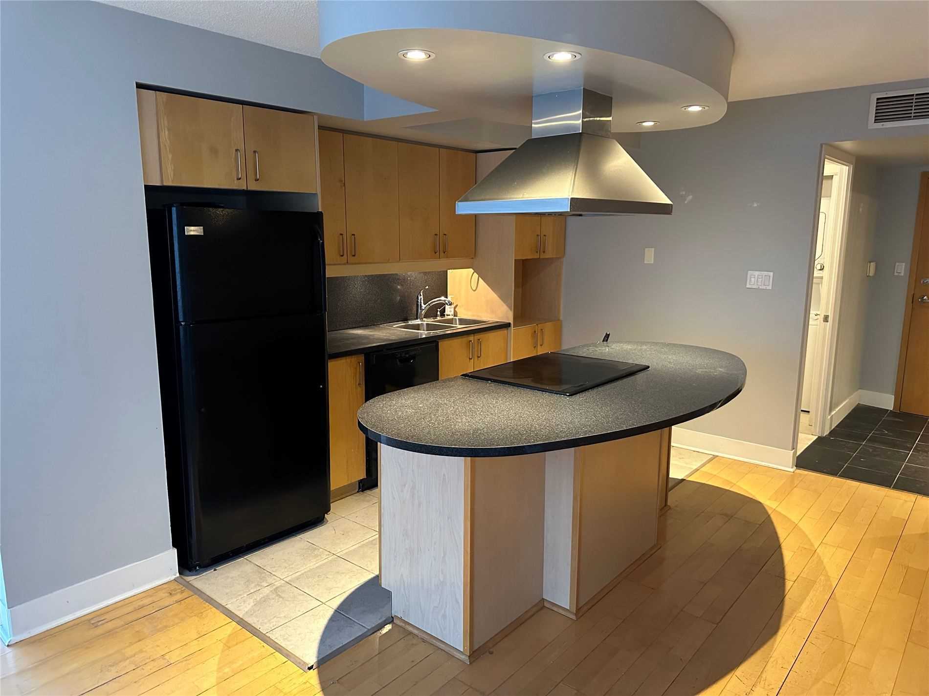 550 Queens Quay #1027 Property Photo 7