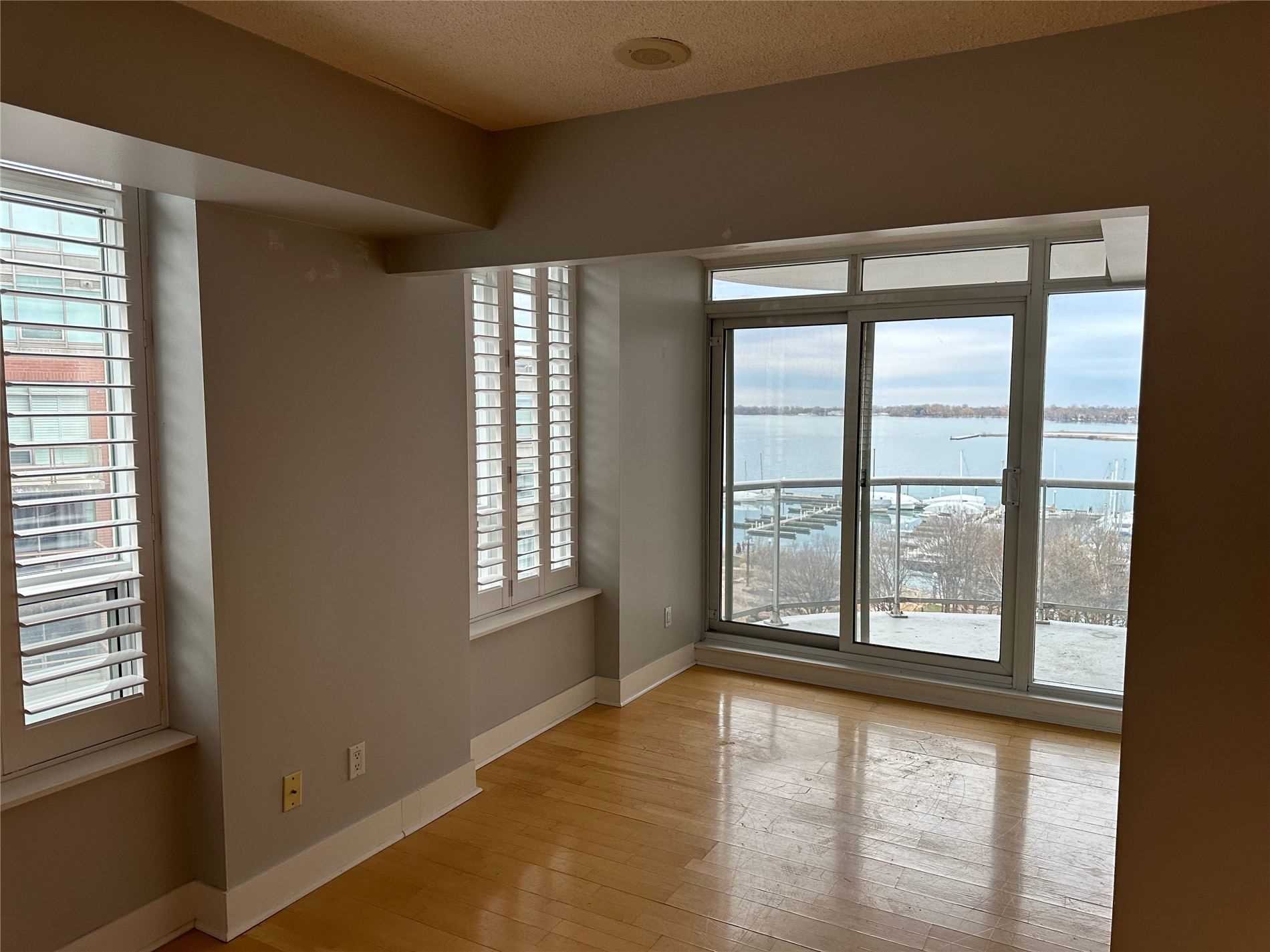 550 Queens Quay #1027 Property Photo 13