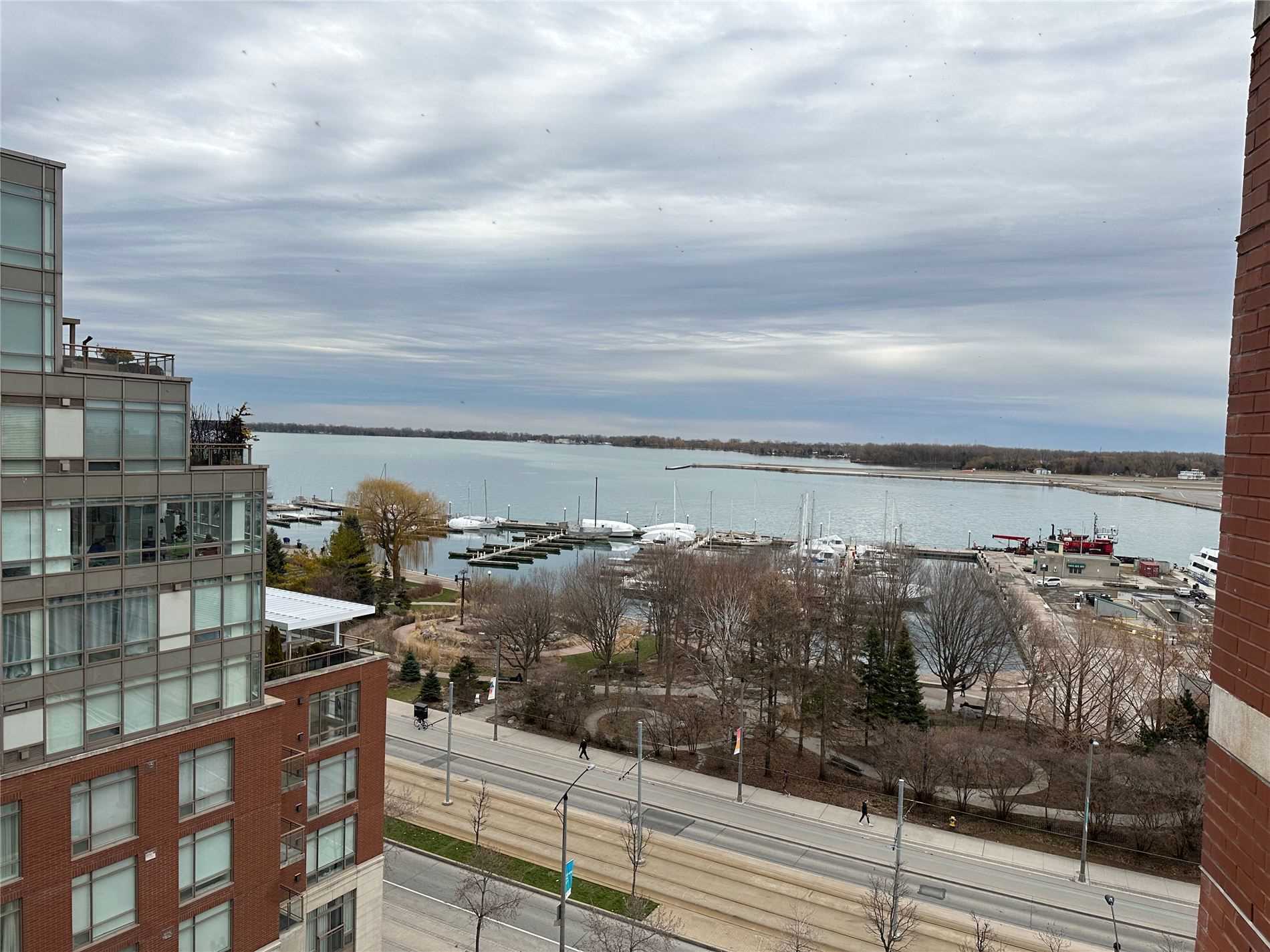 550 Queens Quay #1027 Property Photo 14