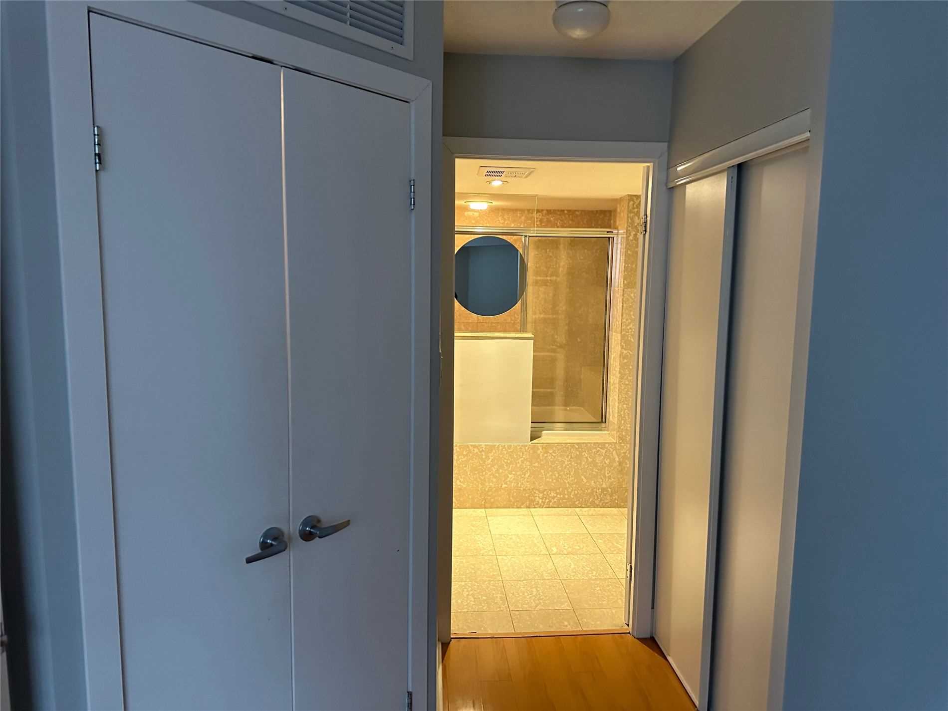 550 Queens Quay #1027 Property Photo 19