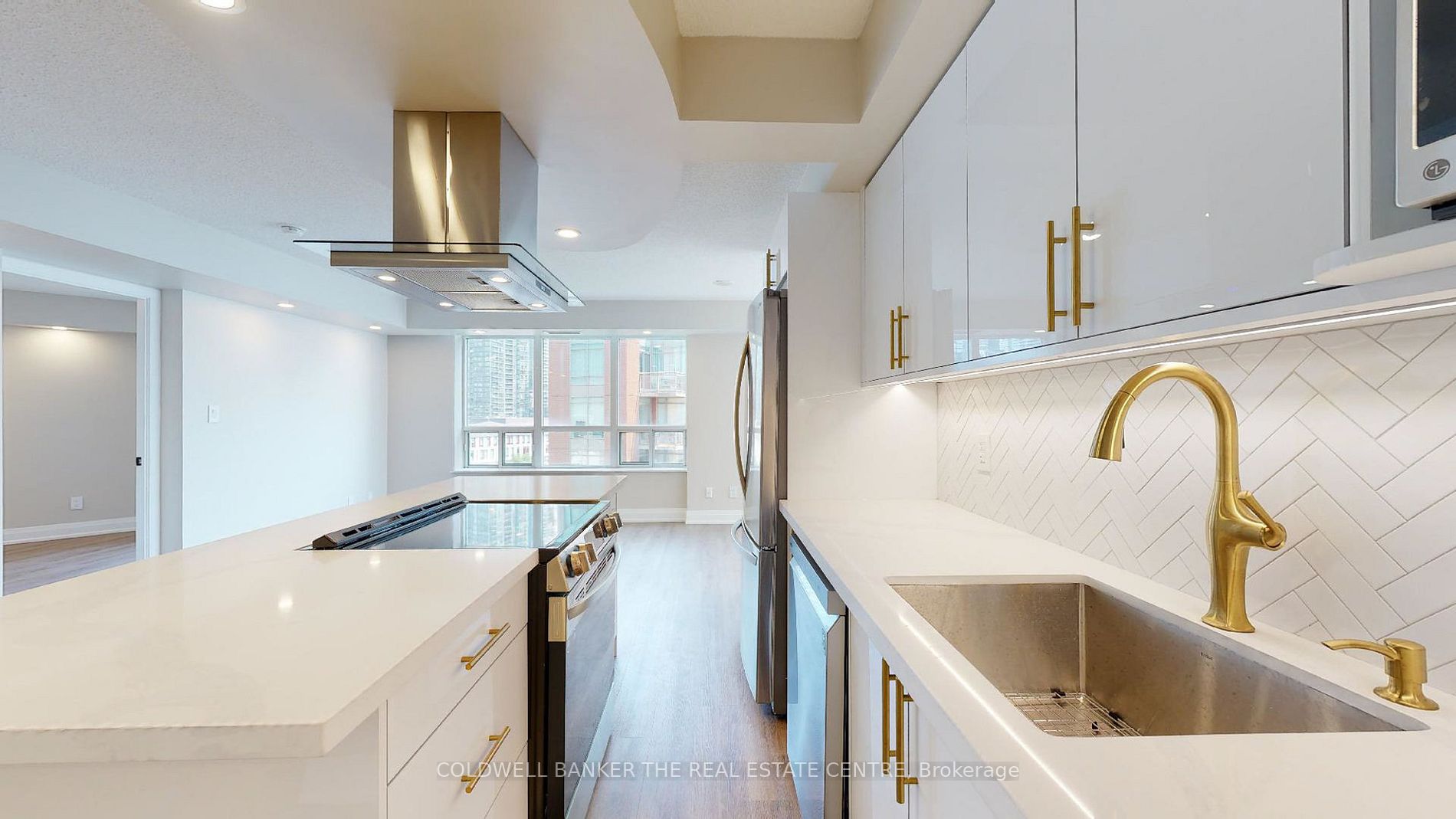 550 Queens Quay W 1027 Property Photo 7