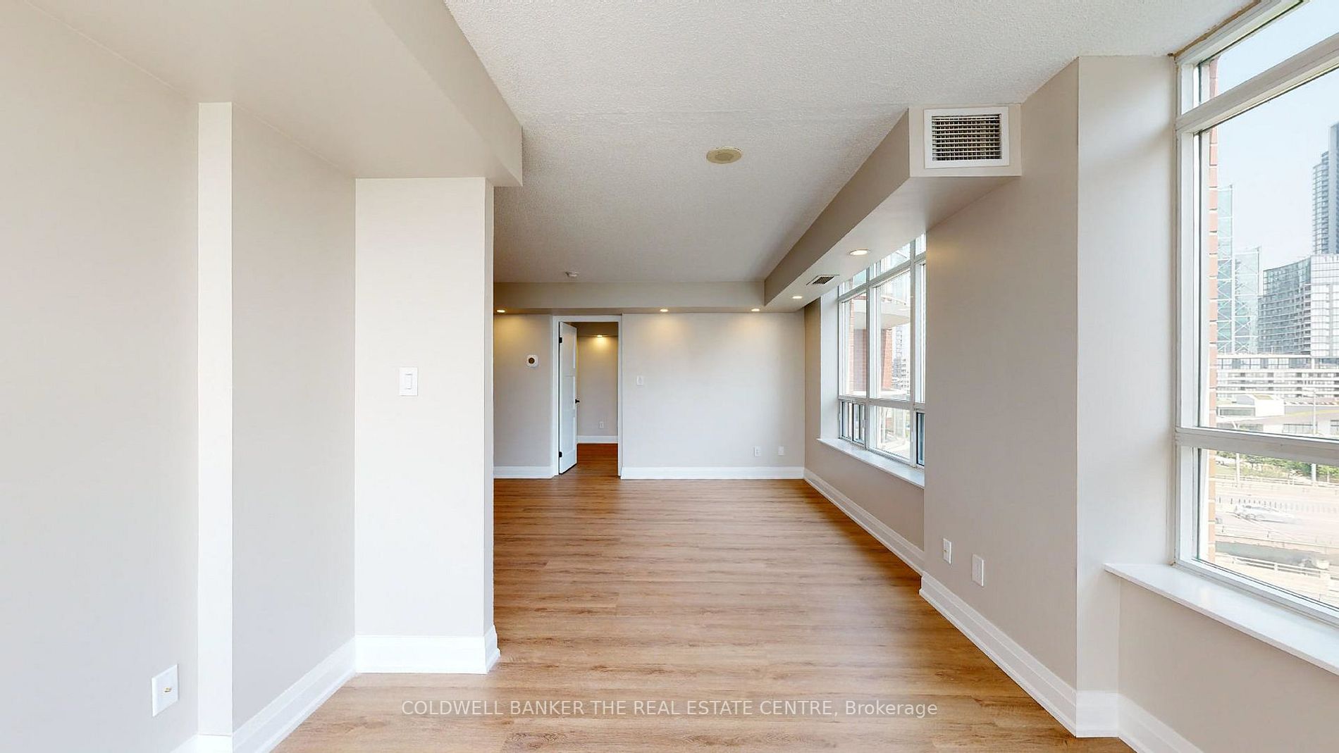 550 Queens Quay W 1027 Property Photo 16