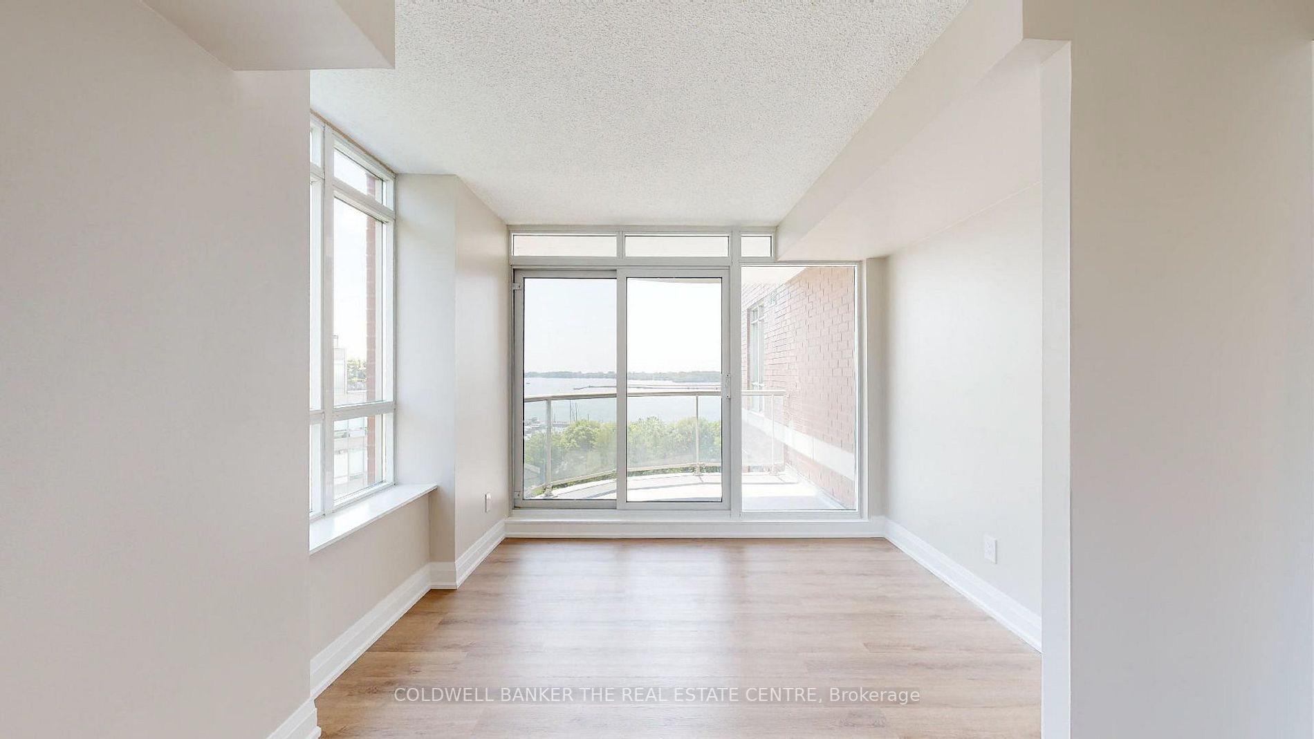550 Queens Quay W 1027 Property Photo 17