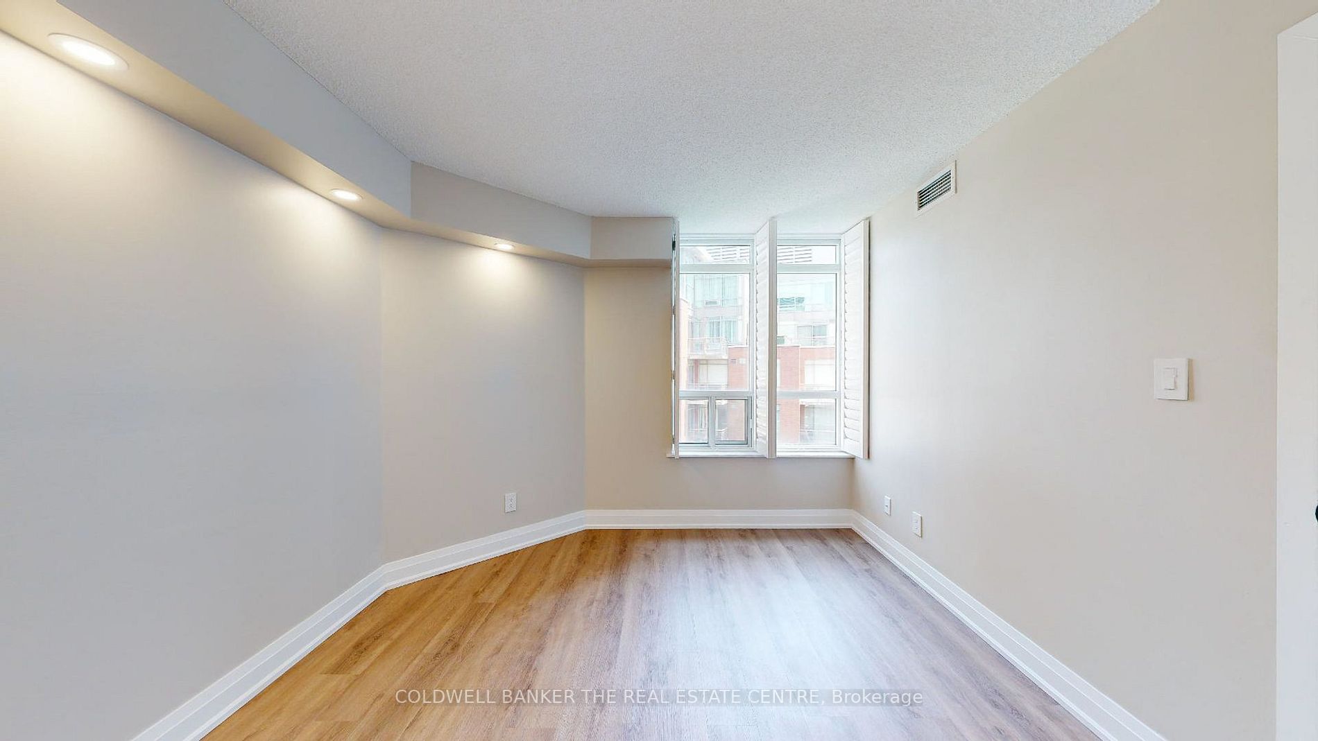 550 Queens Quay W 1027 Property Photo 18
