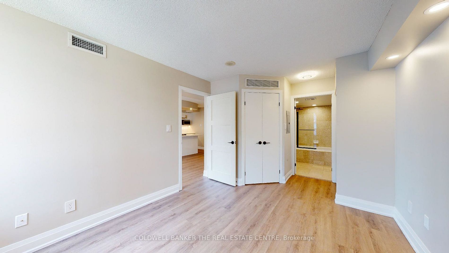 550 Queens Quay W 1027 Property Photo 19