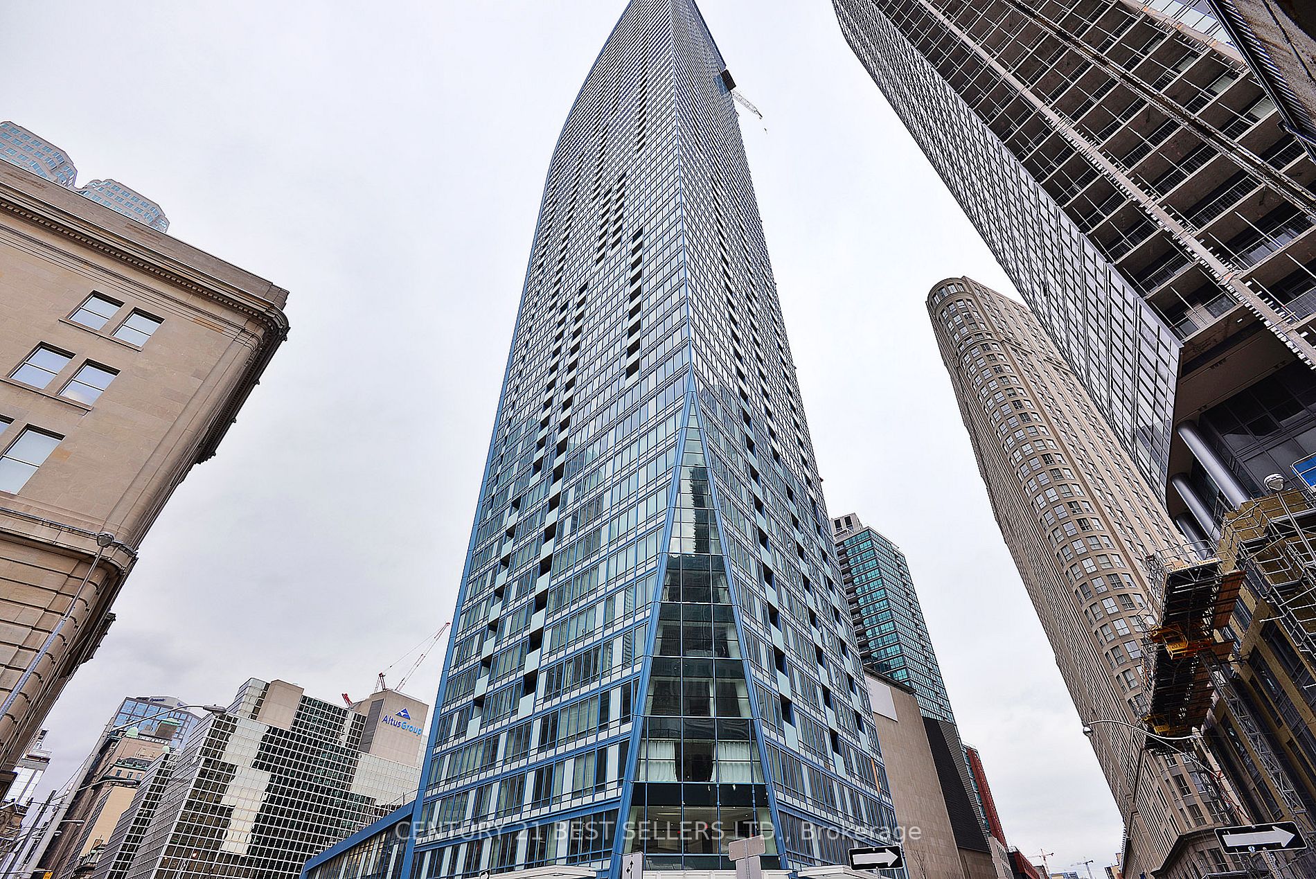8 The Esplanade Property Photo 1