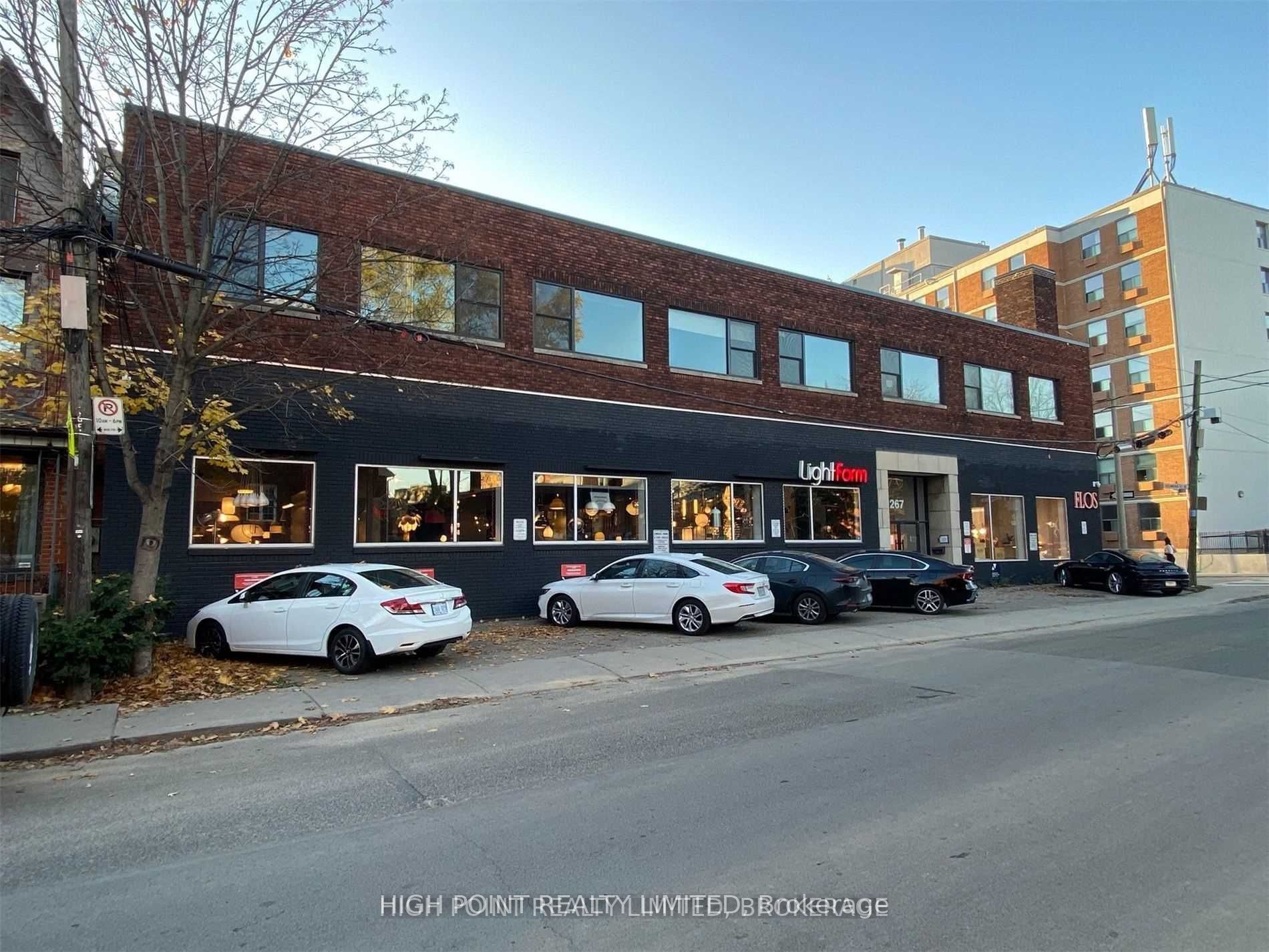 267 Niagara Street Property Photo 3