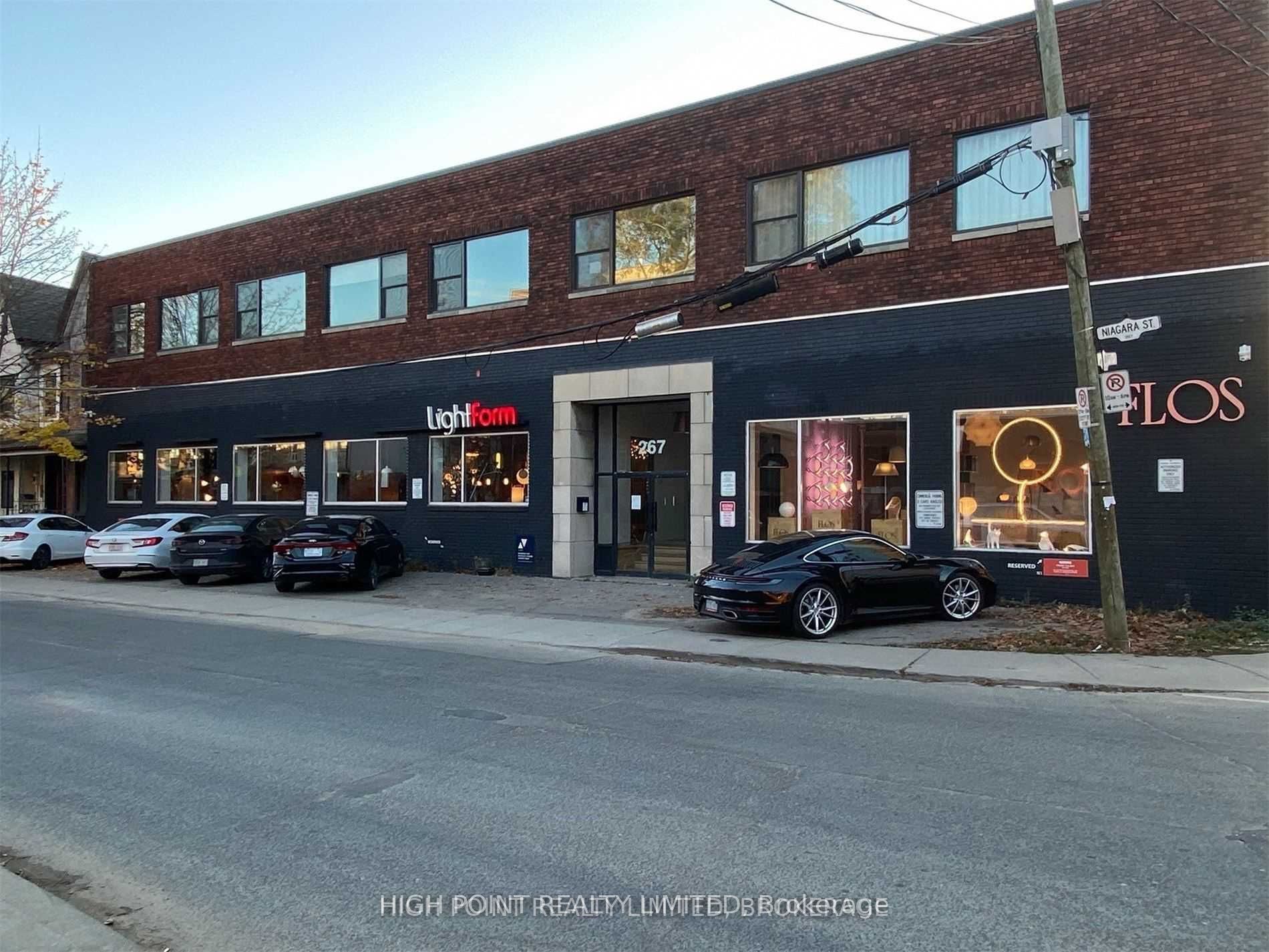 267 Niagara Street Property Photo 4