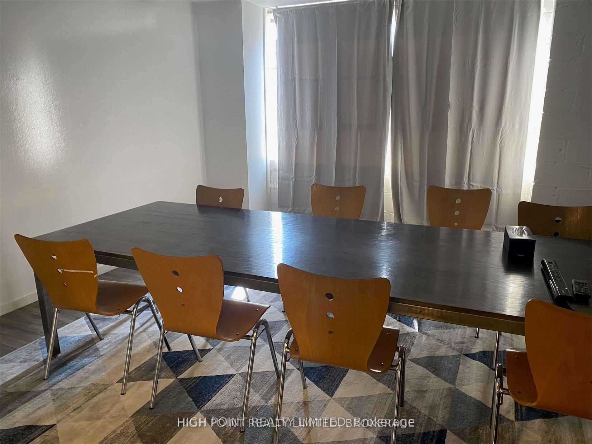 267 Niagara Street Property Photo 12
