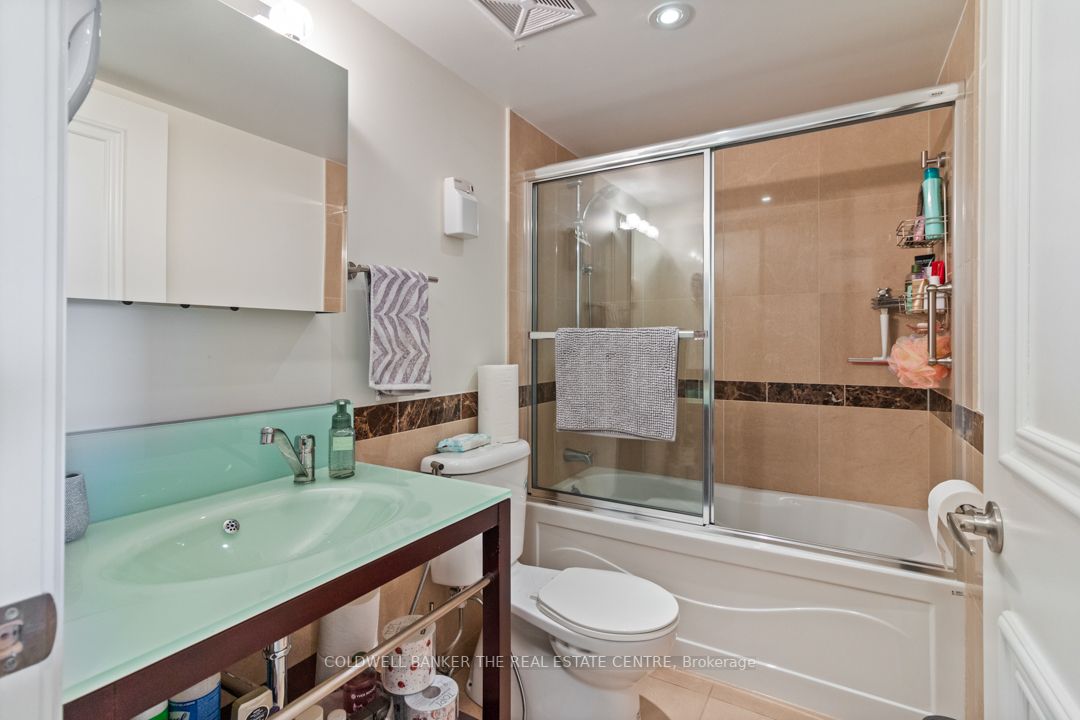 650 Sheppard Ave E 9 Property Photo 19