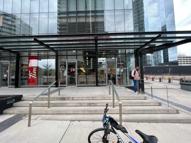 4750 Yonge St Property Photo 1