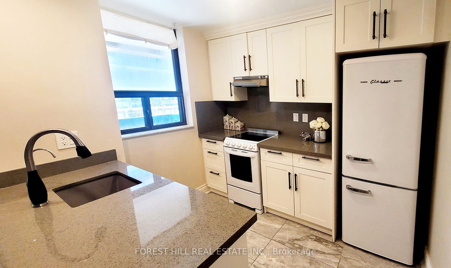 80 Saint Patrick St 5 Property Photo 2