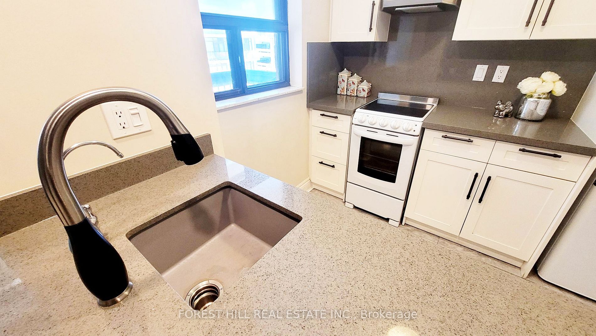 80 Saint Patrick St 5 Property Photo 3