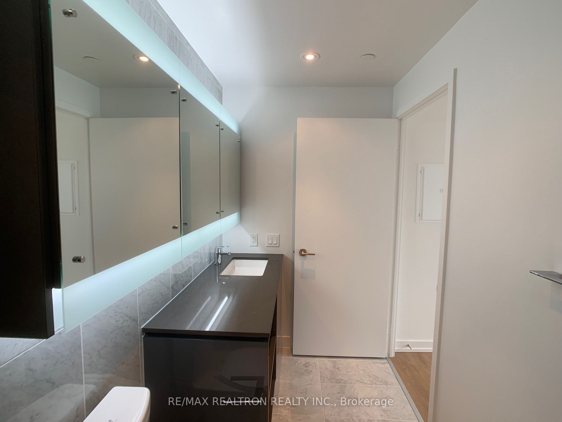 117 Mcmahon Dr 02 Property Photo 8