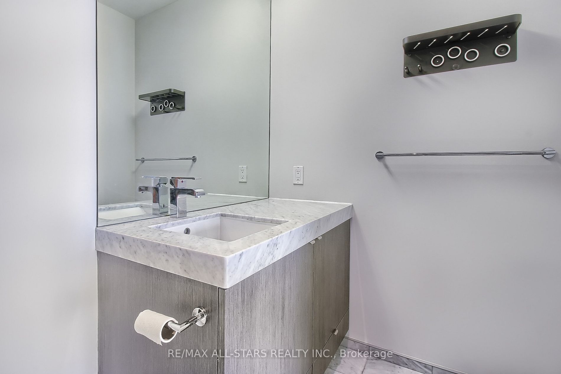 8 The Esplanade 05 Property Photo 16